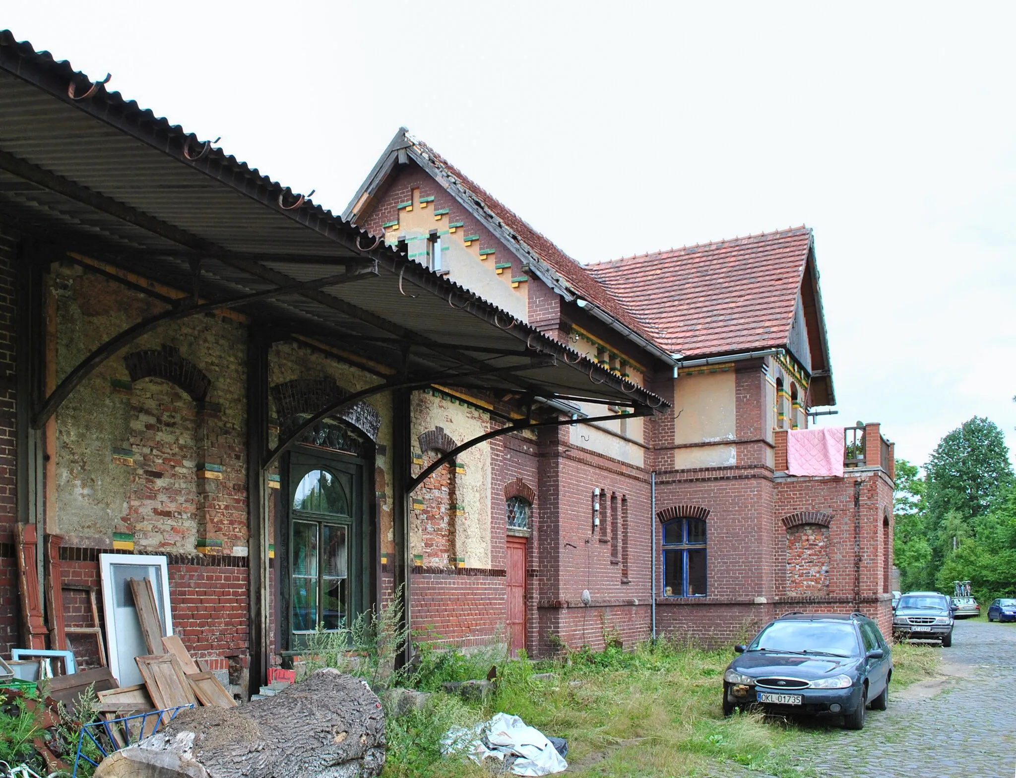 Photo showing: Budynek dworca kolejowego na dawnej stacji Pobiedna.