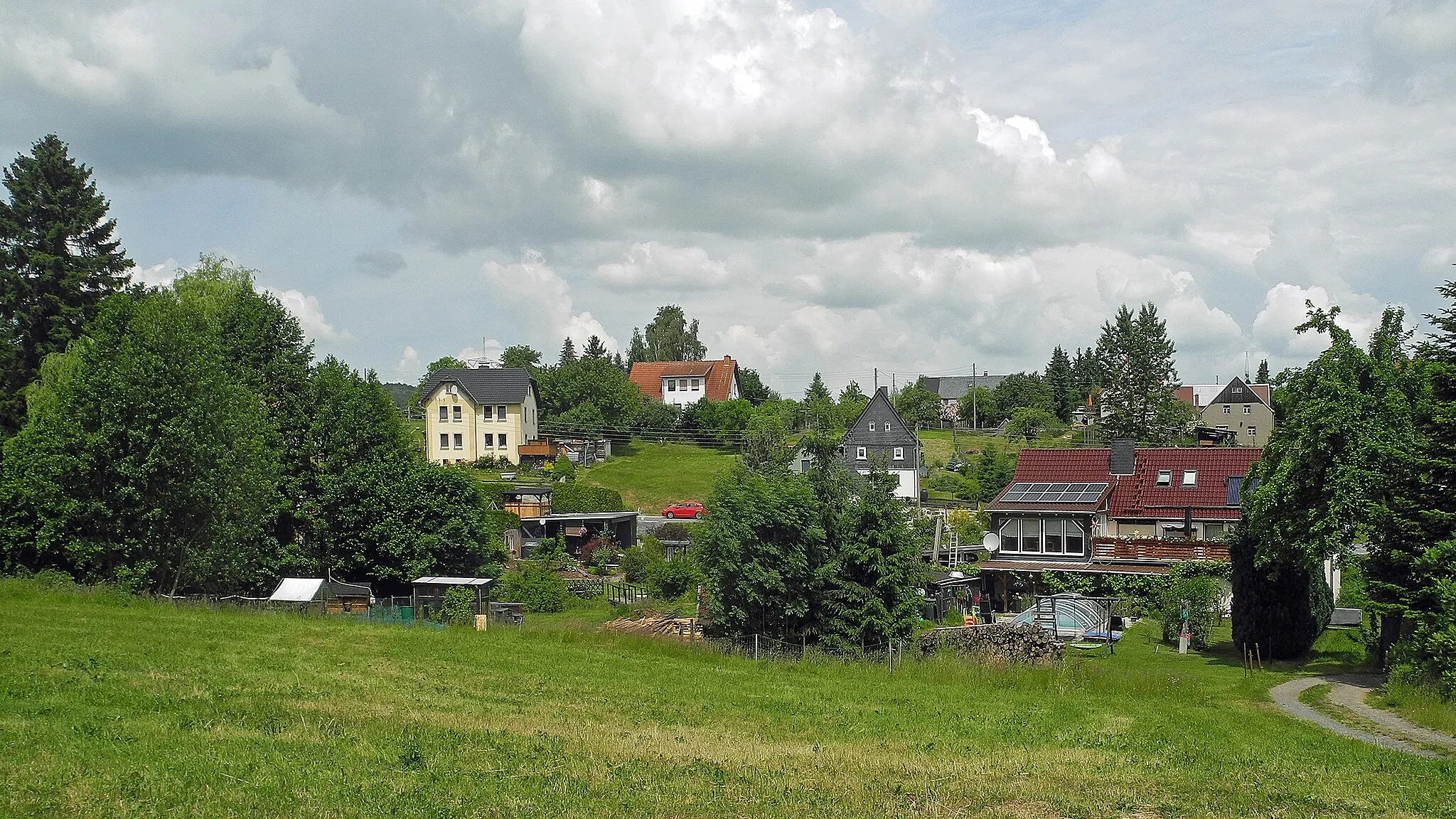 Photo showing: Blick über den mittleren Teil von Berthelsdorf, OT von Herrnhut, Hauptstraße