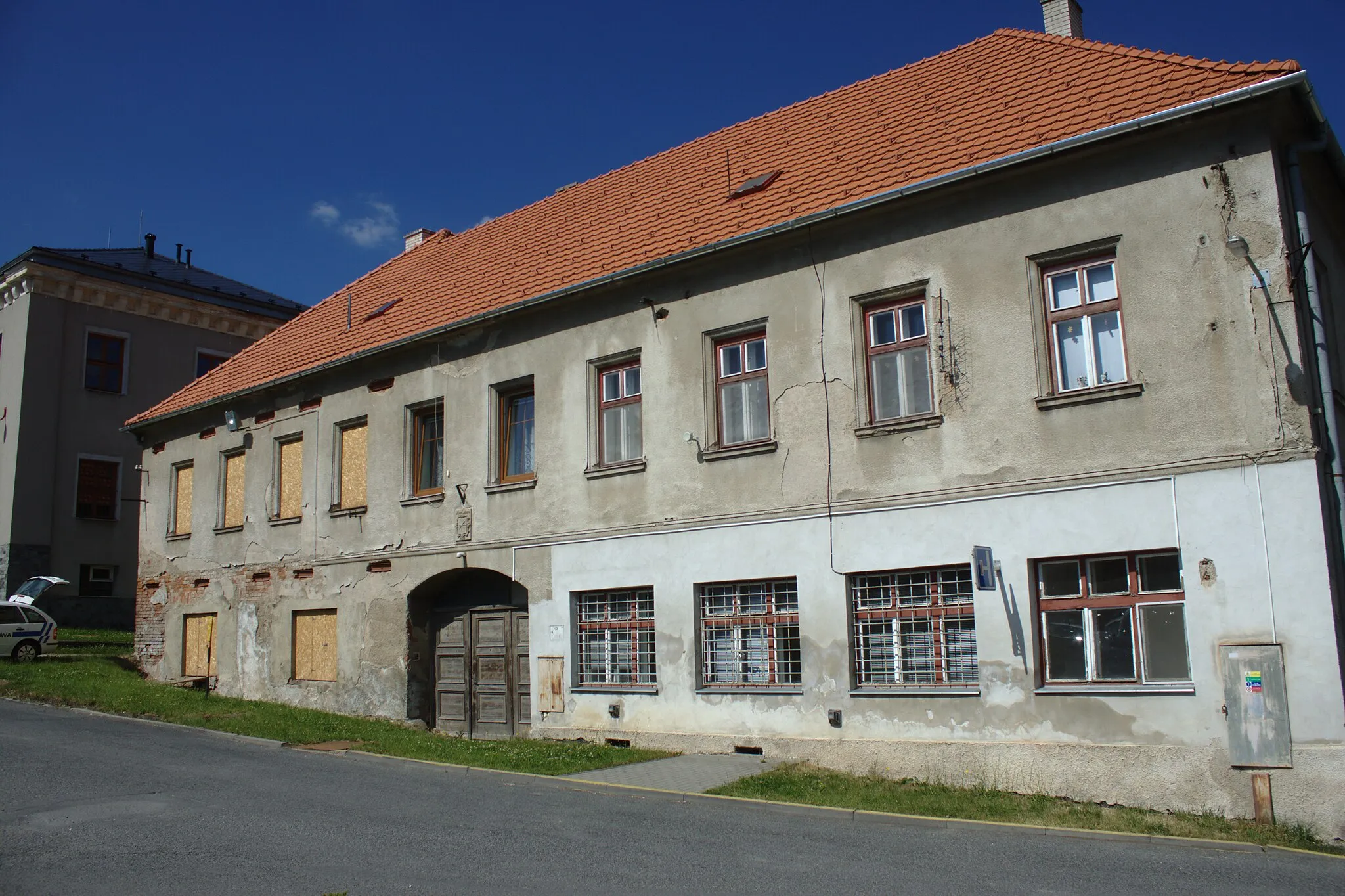 Photo showing: A building at the common in the village of Mírov, Olomouc Region, CZ
