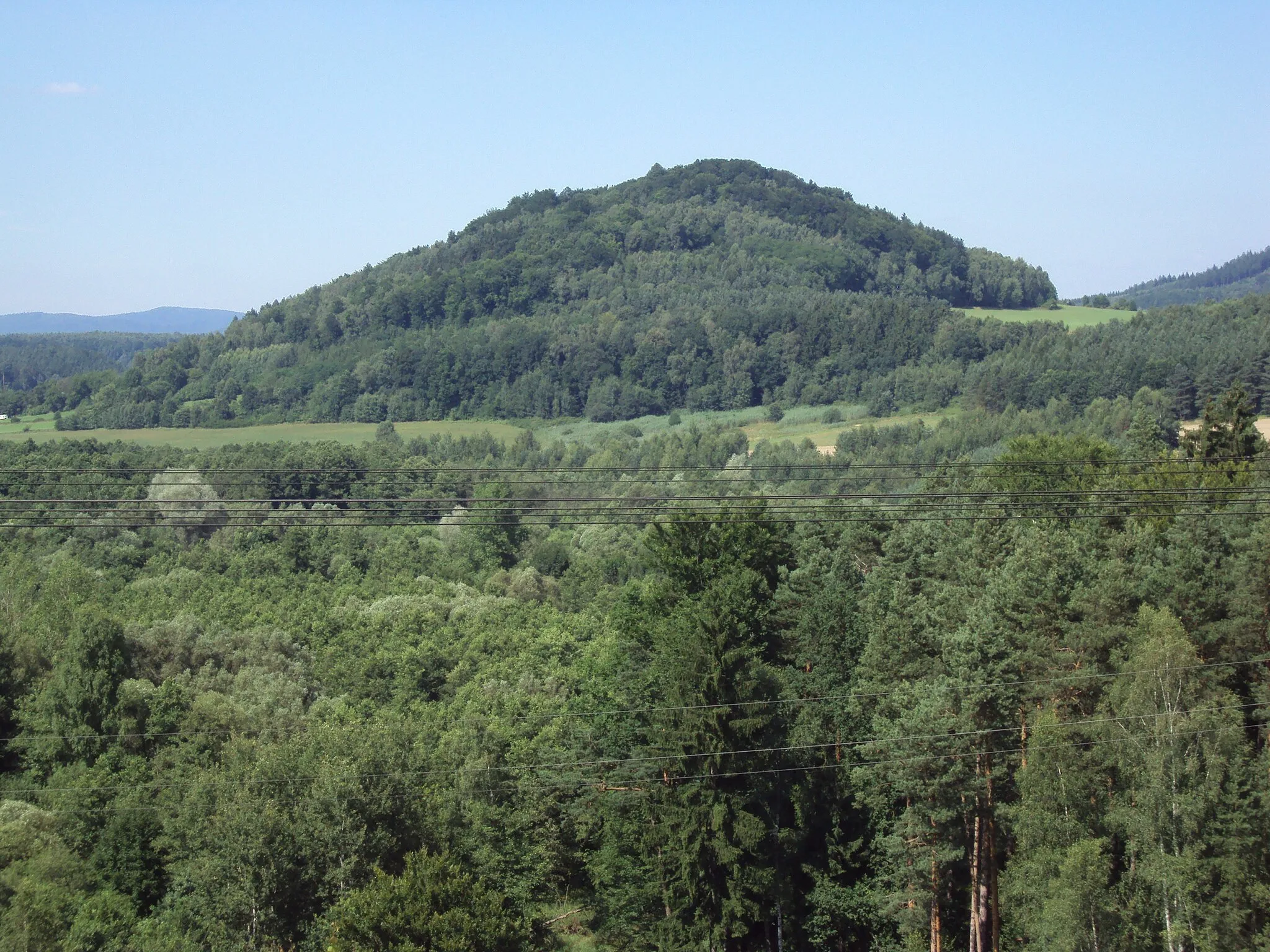 Photo showing: Velenický kopec z jihu, z návrší zákupské naučné stezky