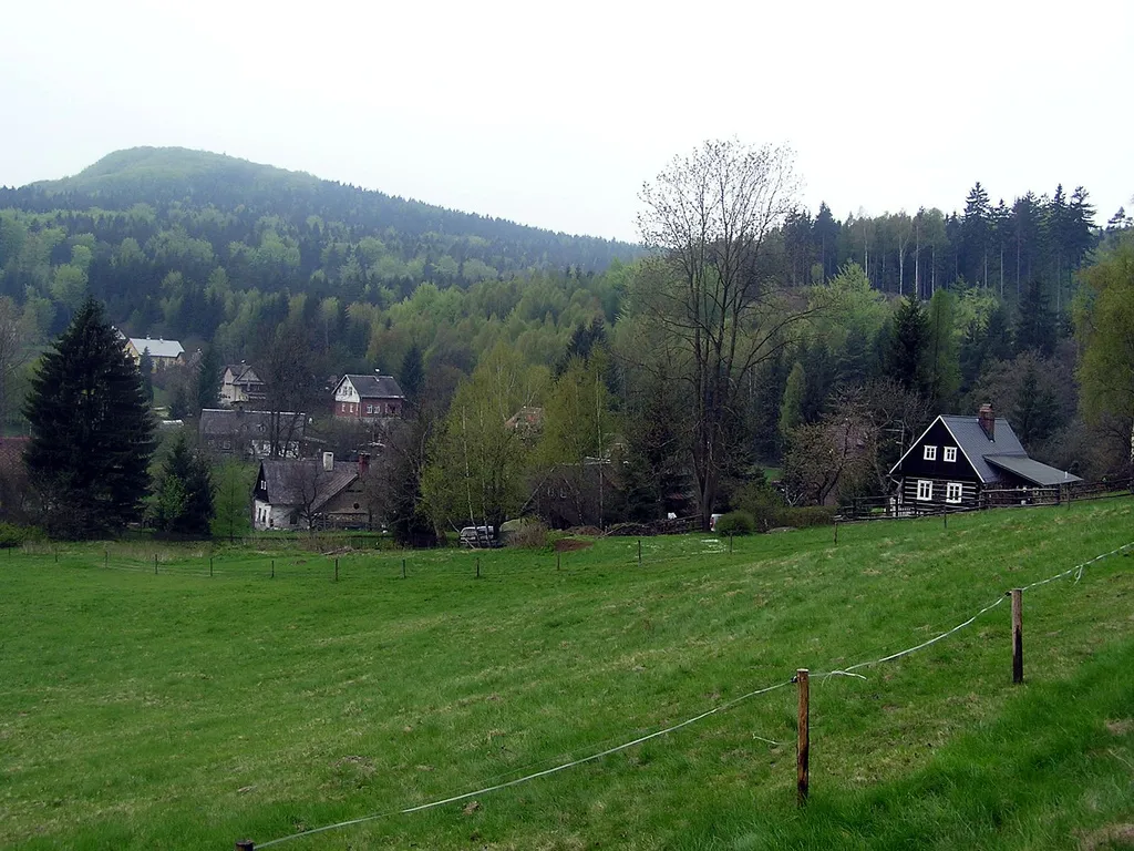 Photo showing: Village Rousínov (Morgenthau) in Lusatian Mountains, the Czech Republic.