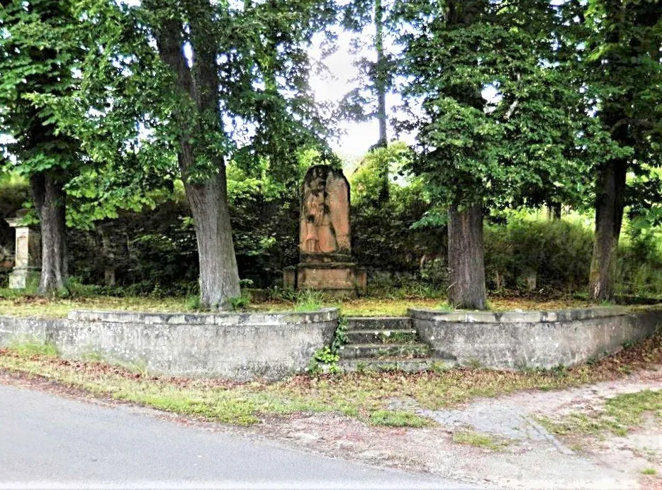 Photo showing: War memorial in Úštěk in Litoměřice District – entry no. 9102.