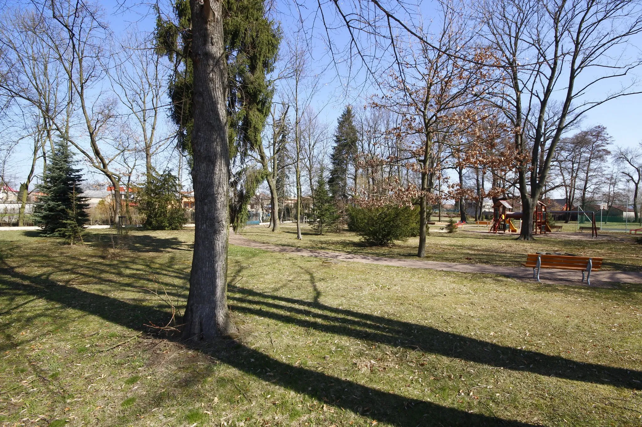 Photo showing: Pardubice, Ohrazenice, park Ohrádka