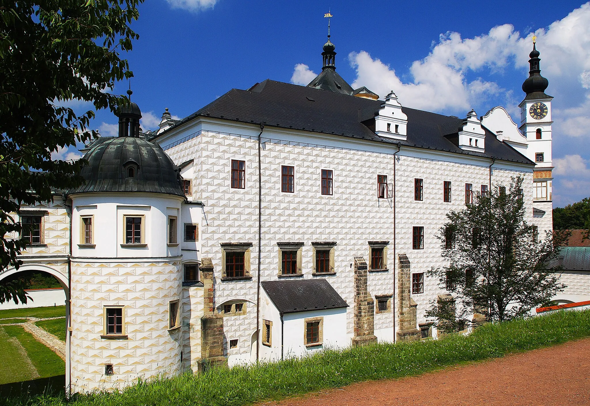 Photo showing: Renesanční zámek v Pardubicích.