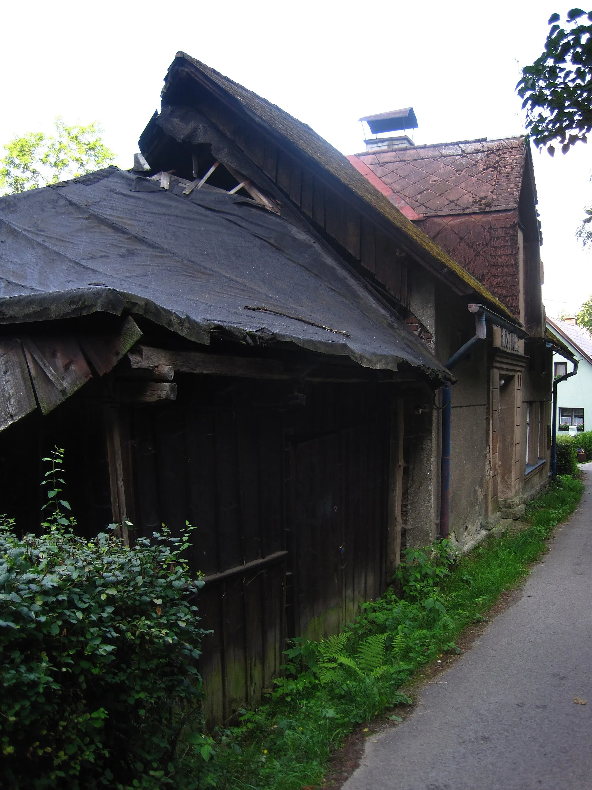 Photo showing: Haratice-Kozinec - bývalý hostinec čp. 71