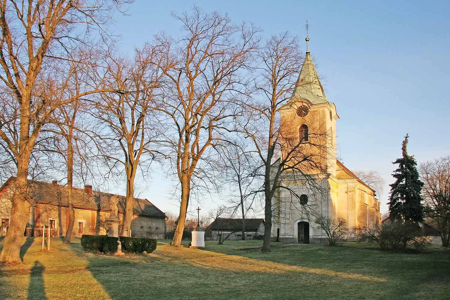 Photo showing: Church of St James the Great in Kratonohy, Hradec Králové District, Czech Republic