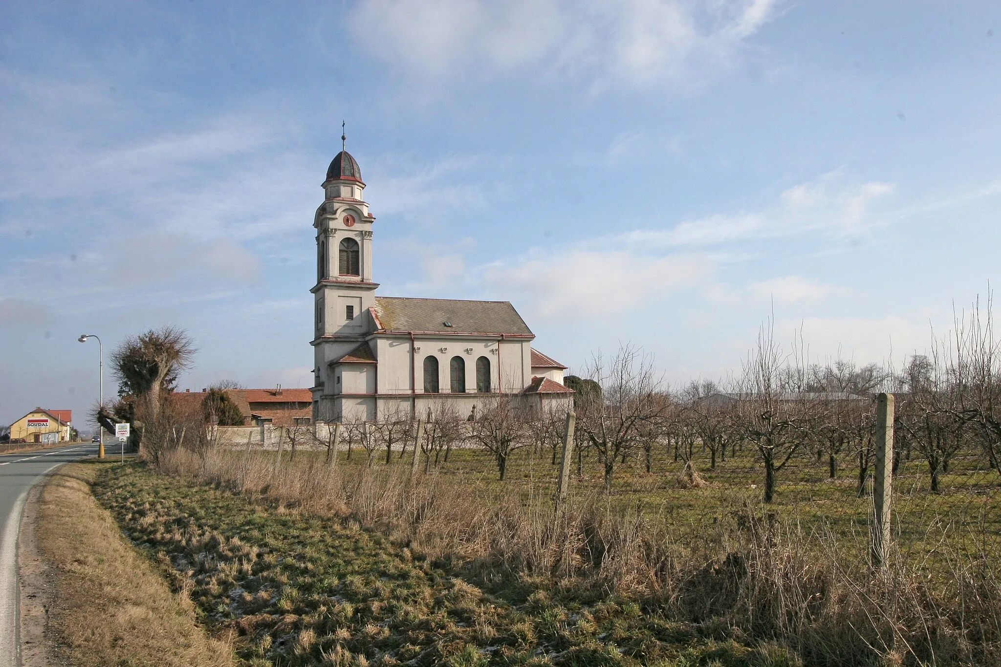 Photo showing: Podůlšany kostel sv. Miluláše