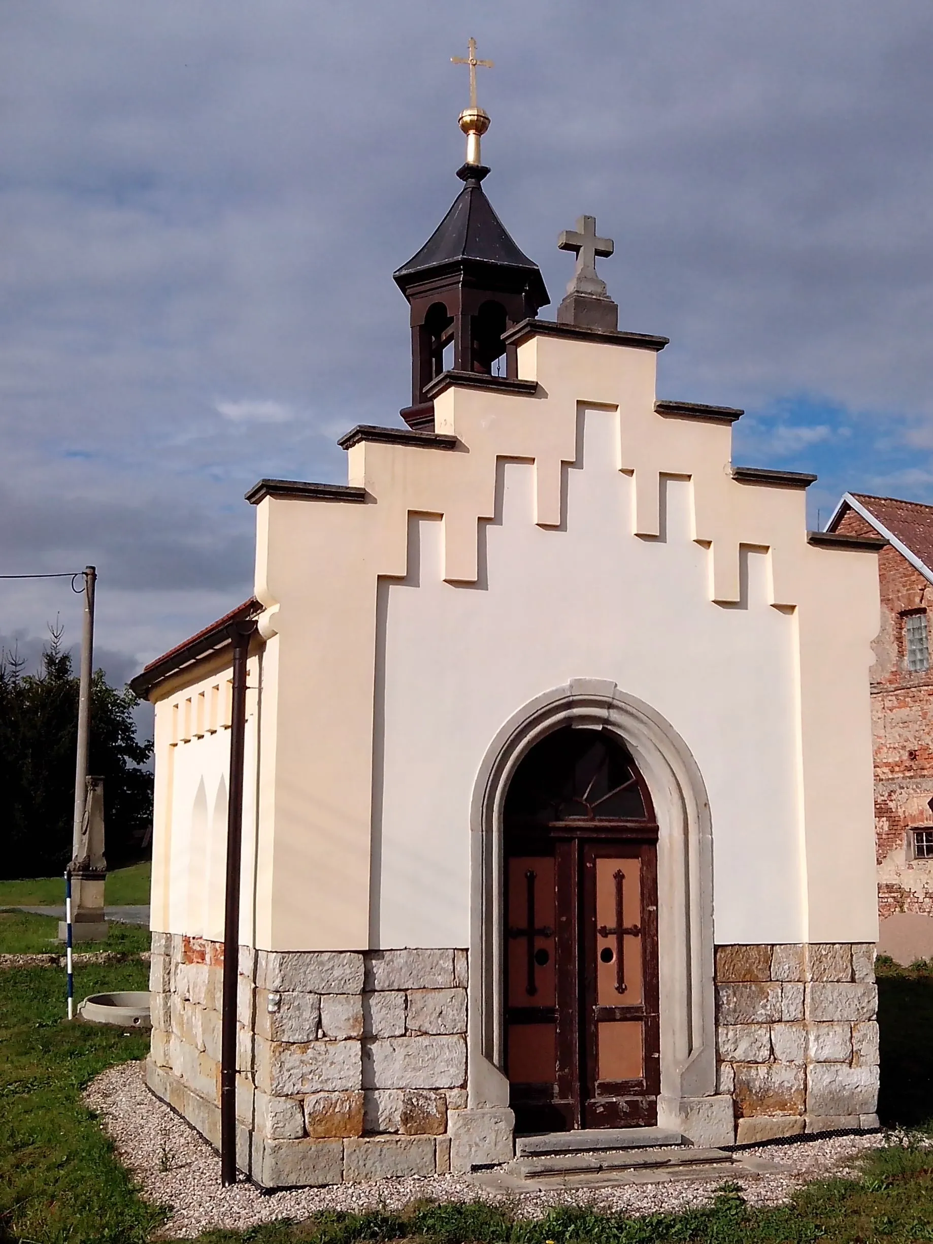 Photo showing: Nouzov - kaple
