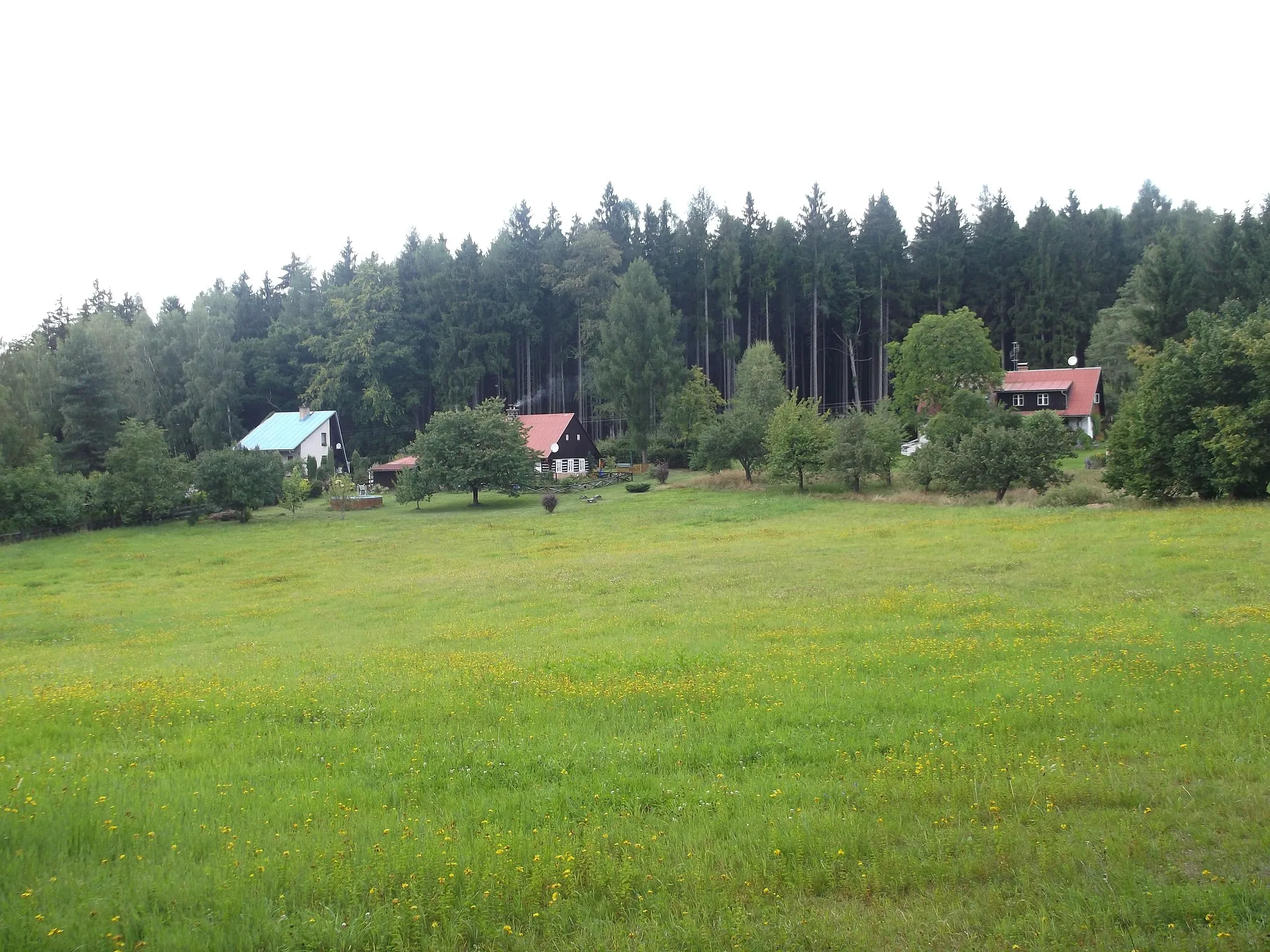 Photo showing: Hájemství - pohled na západní část obce