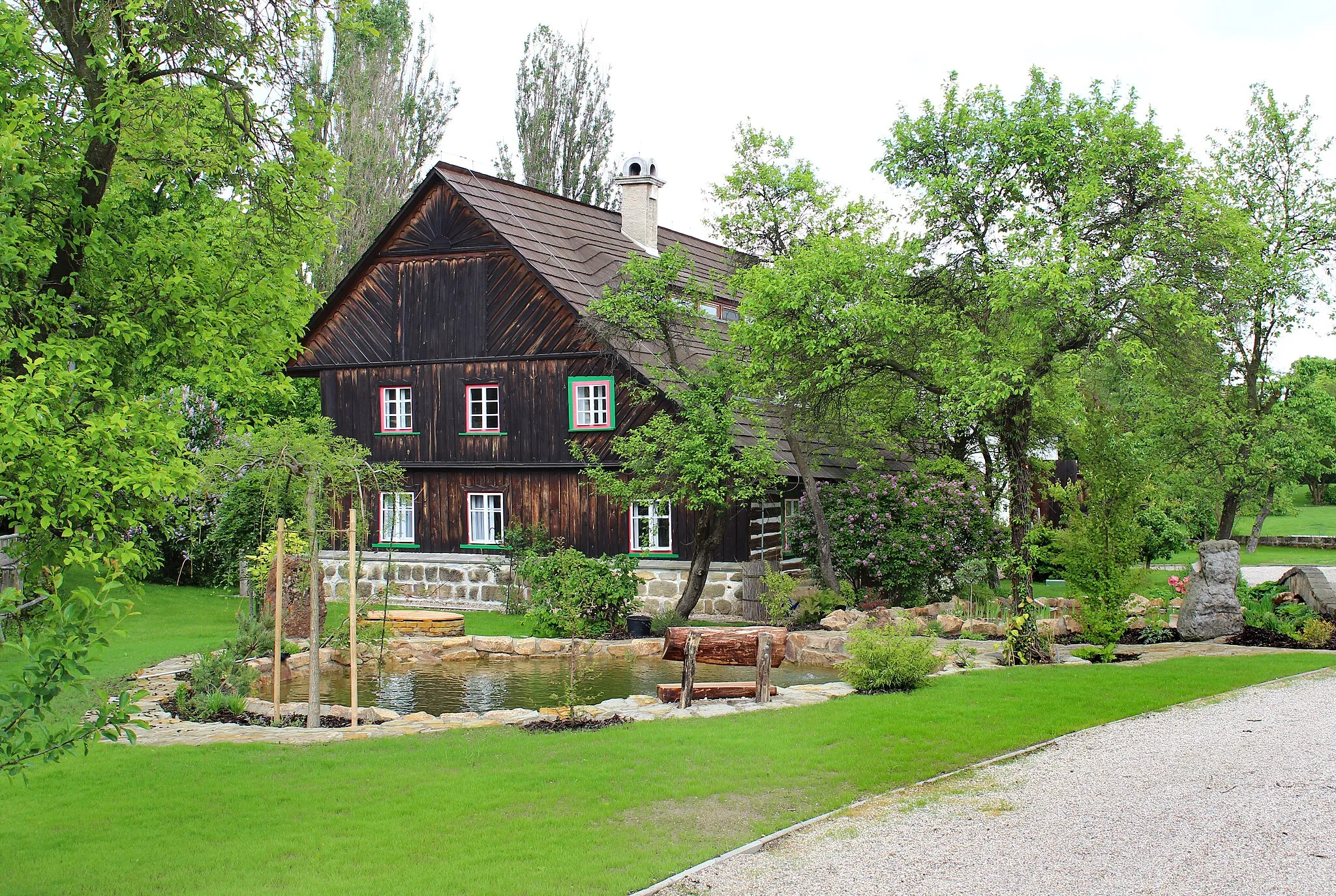 Photo showing: Wood house in Střezivojice, part of Dobřeň municipality, Czech Republic