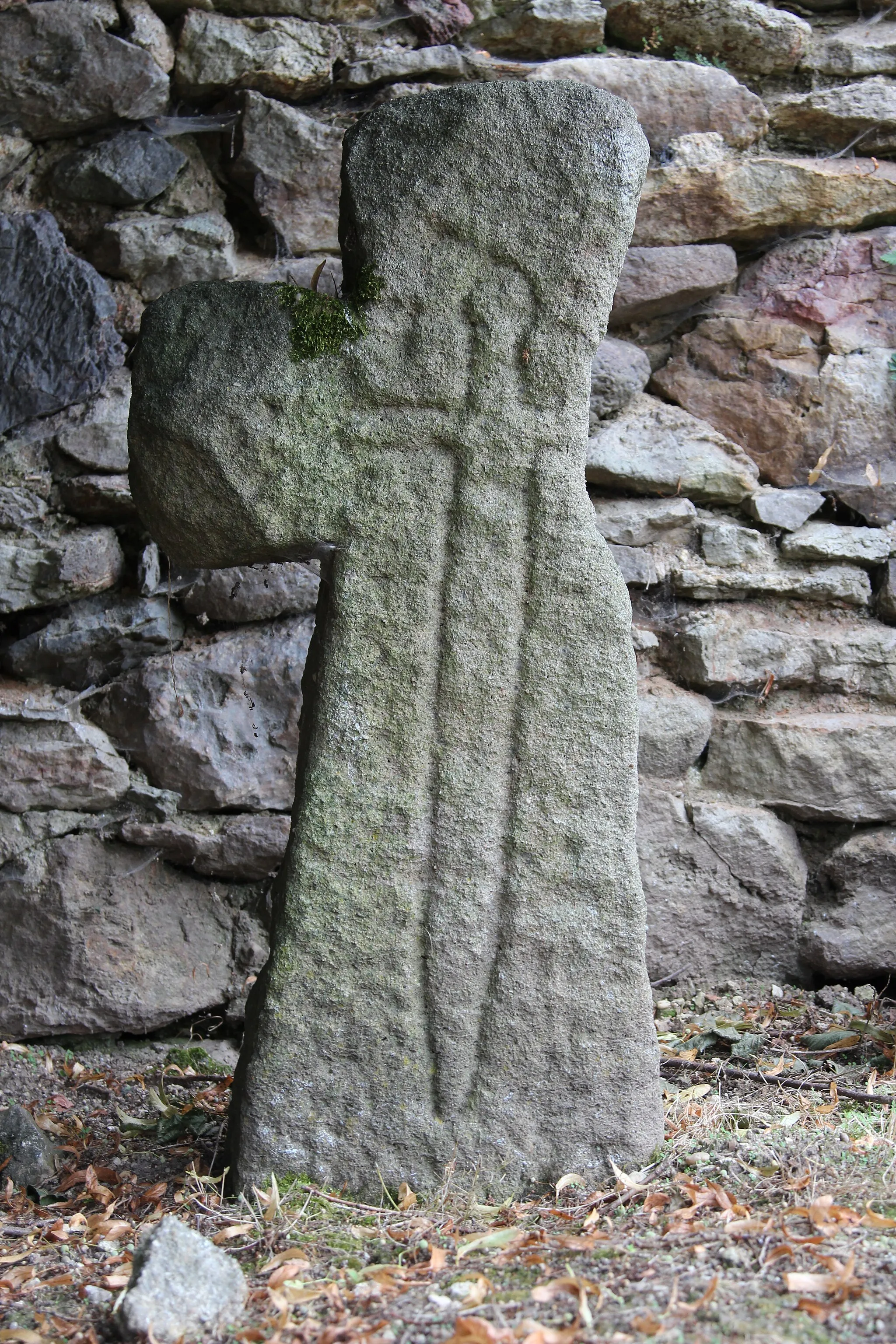 Photo showing: Stone cross in Mściszów