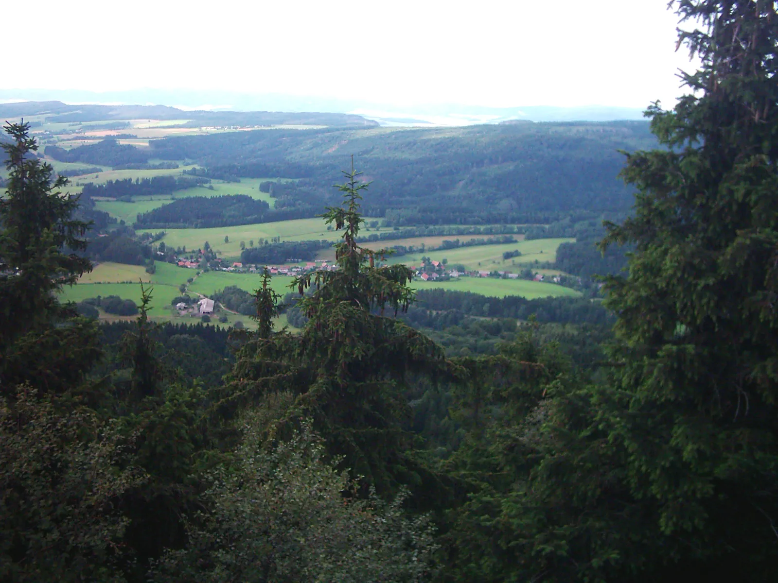 Photo showing: Machovská Lhota - pohled ze stolové hory Bor