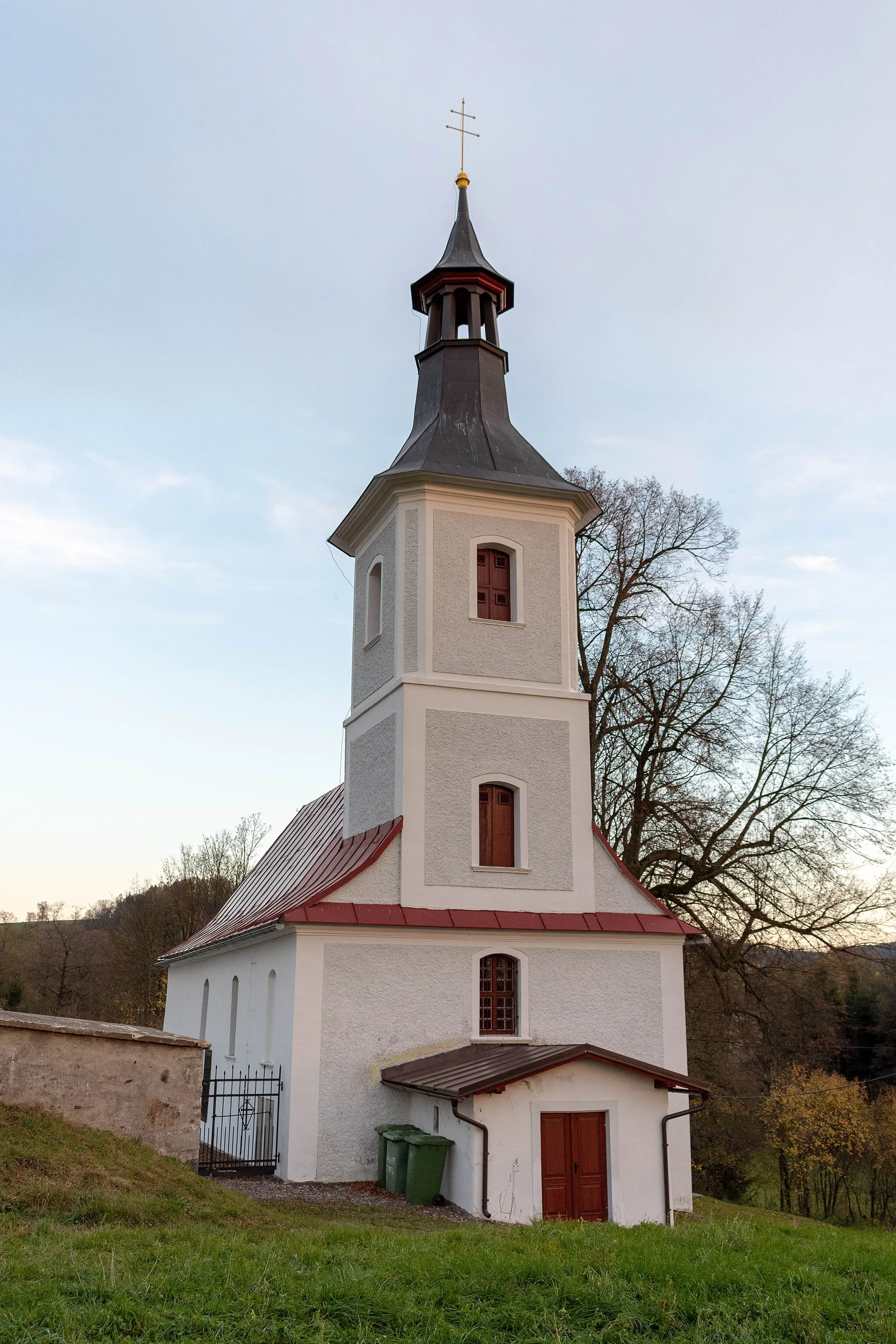 Photo showing: kostel Neposkvrněného početí Panny Marie v obci Prostřední Lipka