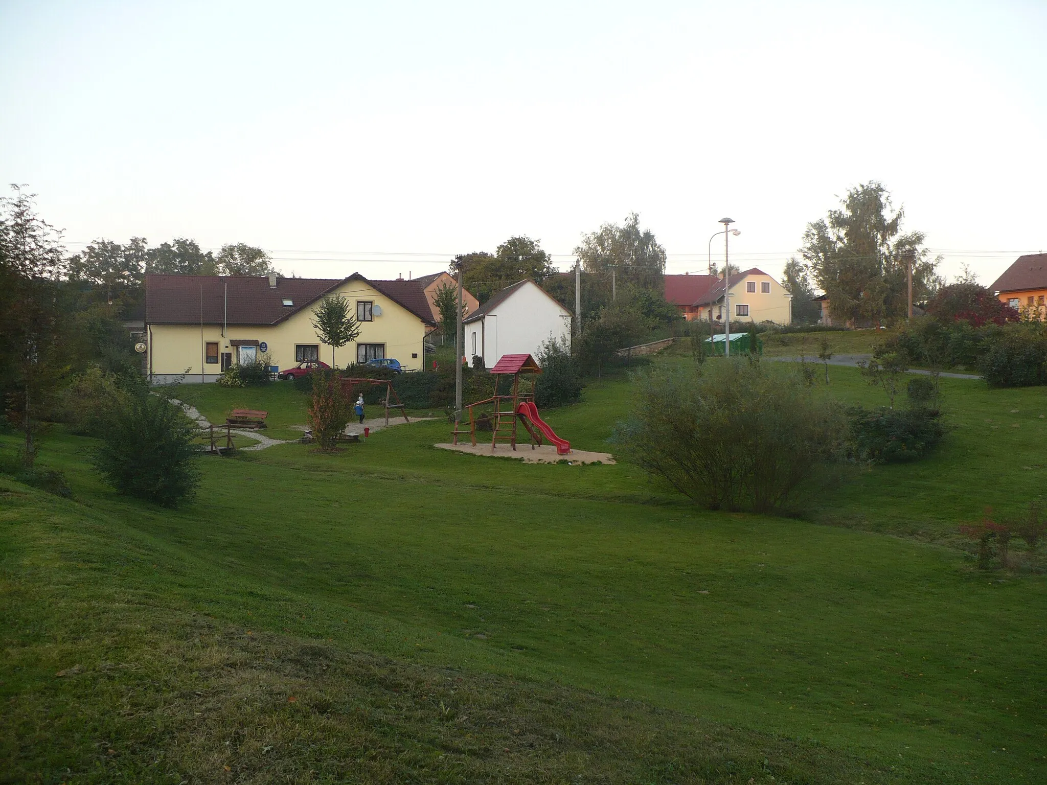 Photo showing: náves Anenská Studánka