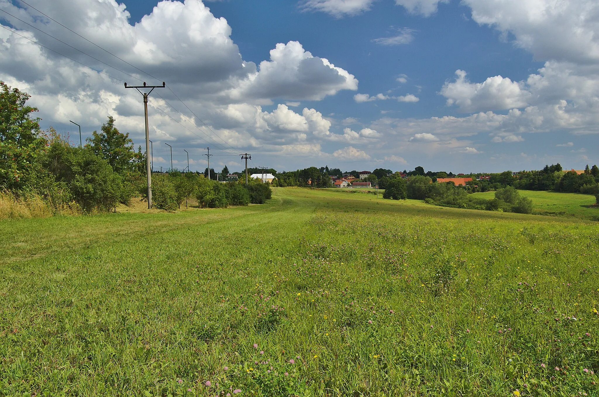 Photo showing: Pohled na Hrochov od hřiště, Lipová, okres Prostějov