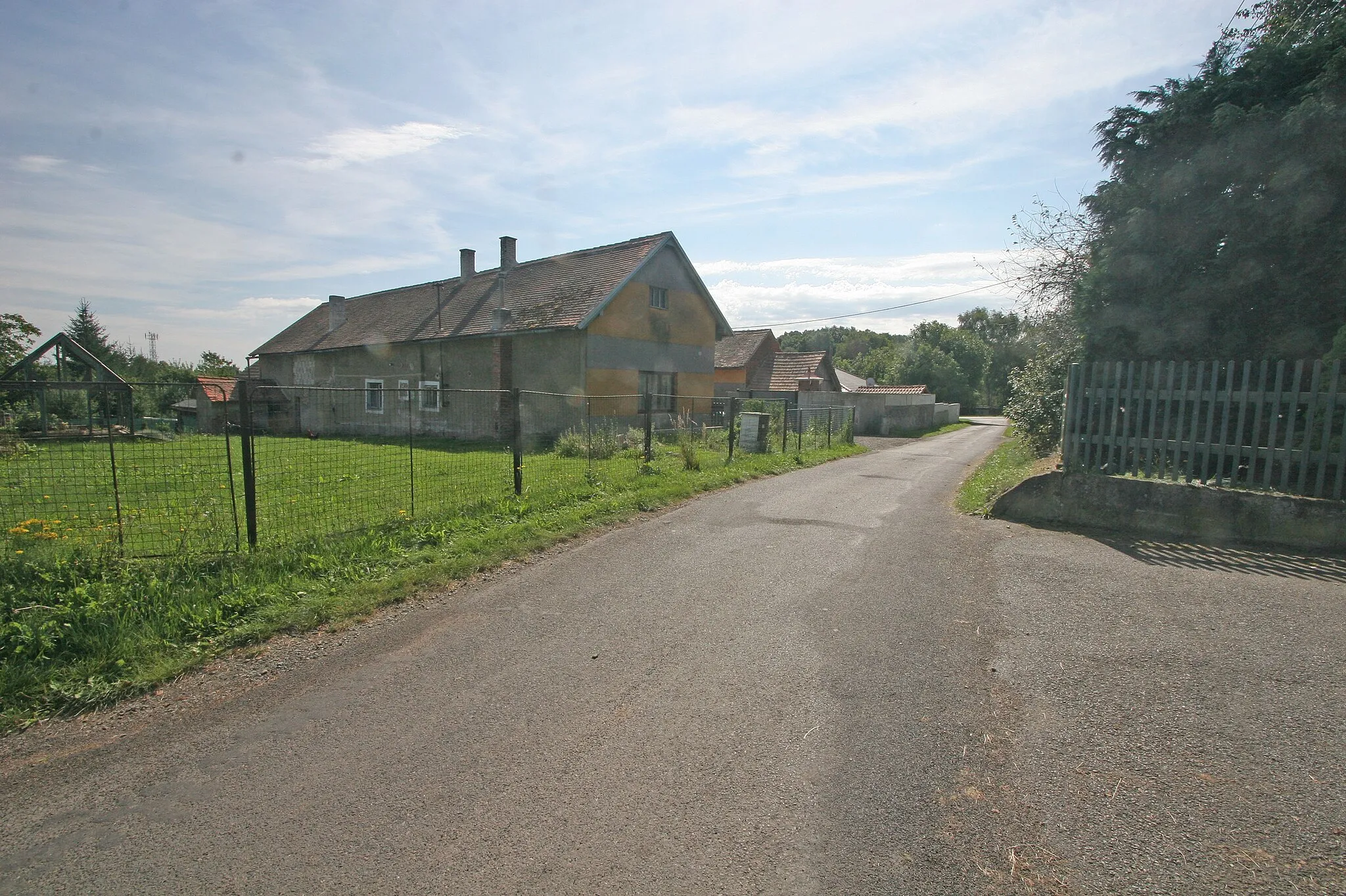 Photo showing: Bukovina u Přelouče čp. 2
Camera location 49° 56′ 53.57″ N, 15° 33′ 39.18″ E View this and other nearby images on: OpenStreetMap 49.948213;   15.560884

This file was created as a part of the photographic program of Wikimedia Czech Republic. Project: Foto českých obcí The program supports Wikimedia Commons photographers in the Czech Republic.