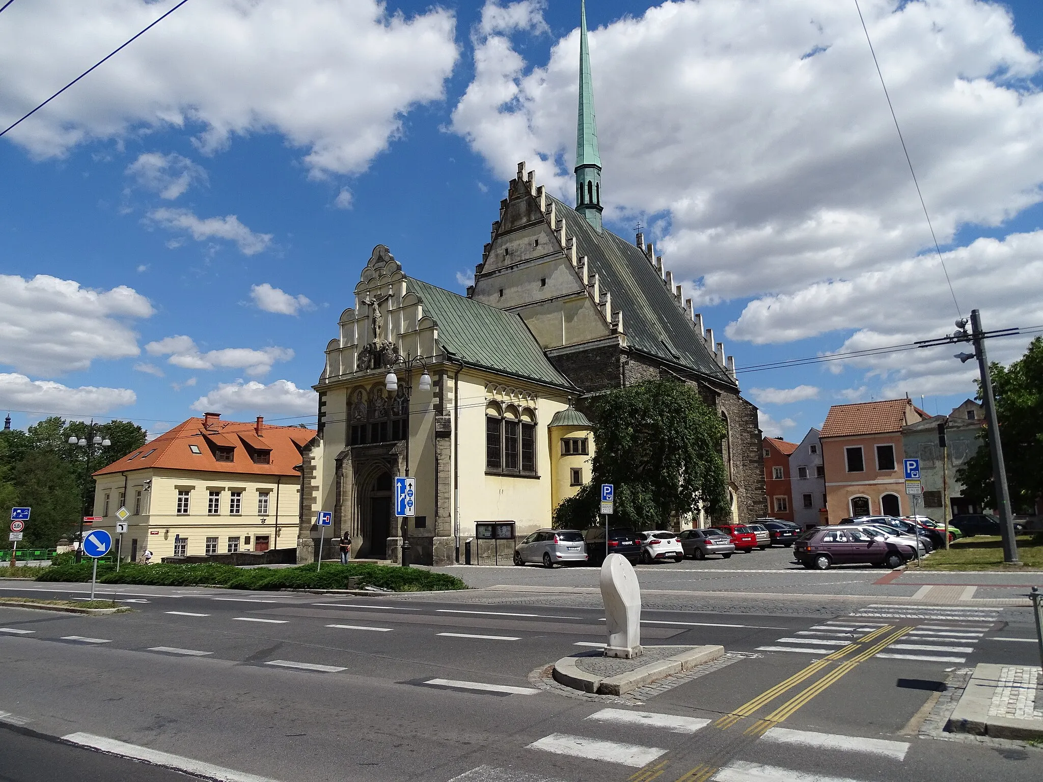 Photo showing: Pardubice I-Zelené Předměstí, Pardubice District, Pardubice Region, Czech Republic. Náměstí Republiky, church of Saint Bartholomew.