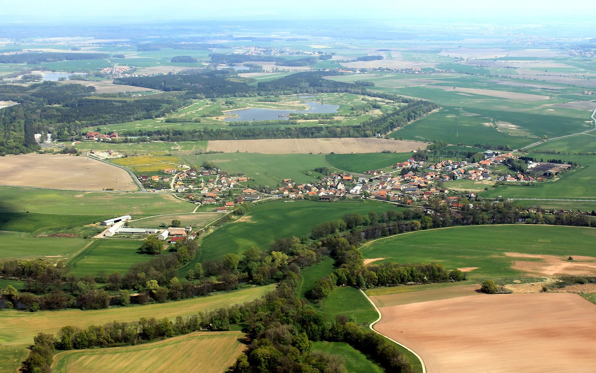 Photo showing: Village Dříteč and golfcourse GreenGolf Pardubice from air, eastern Bohemia, Czech Republic
