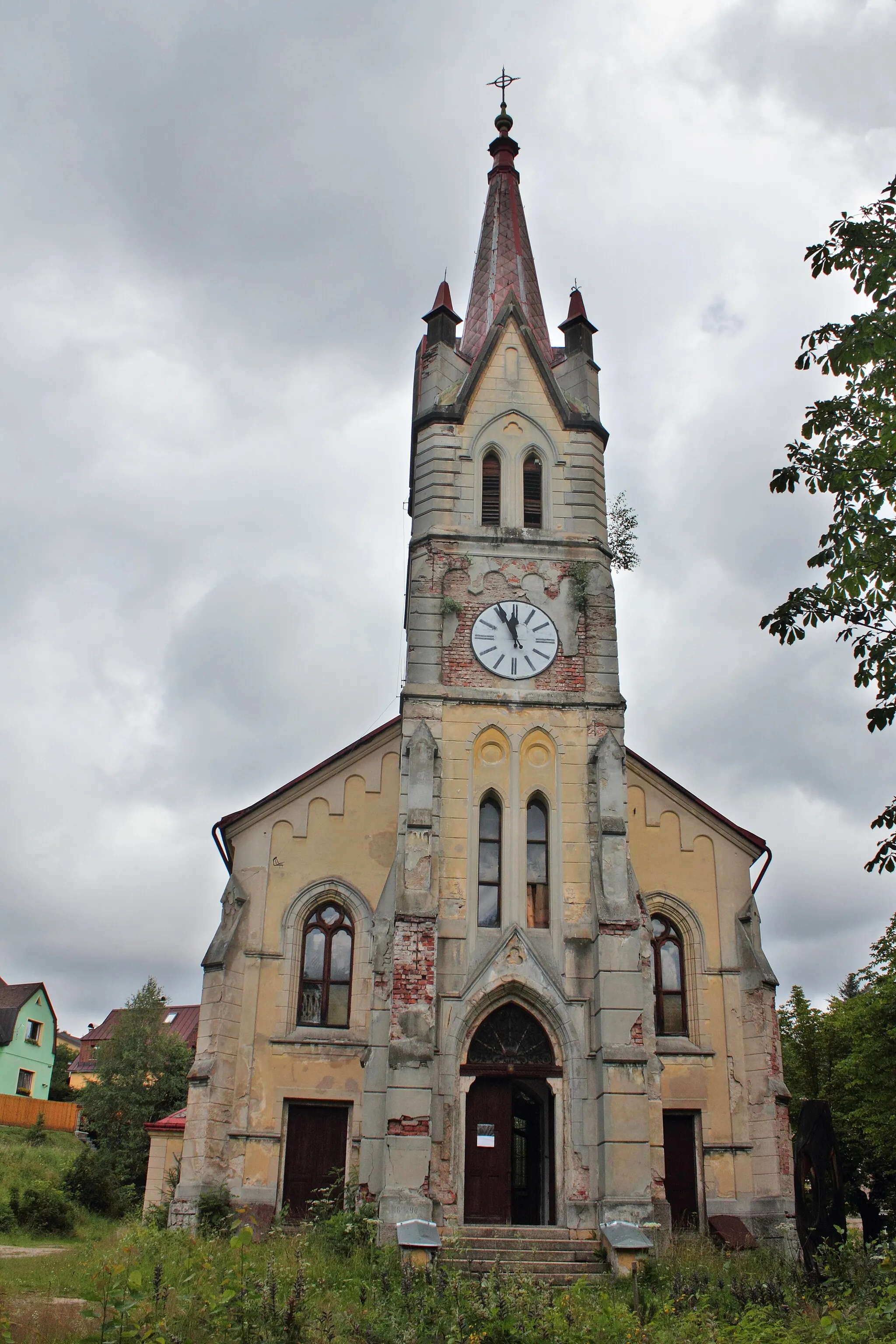 Photo showing: Starokatolický kostel Nanebevstoupení Páně v Desné