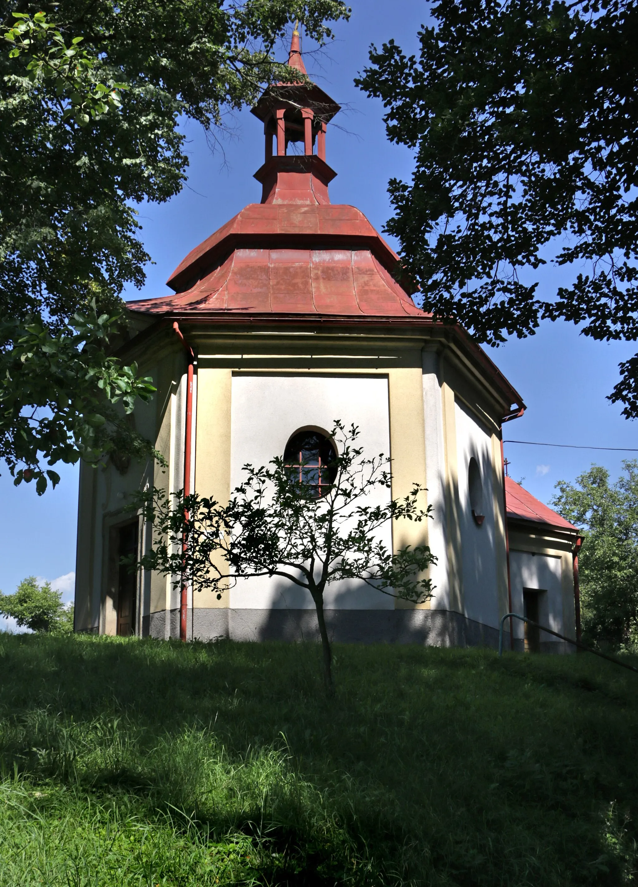 Photo showing: Chapel in Studánka, Domašín, part of Dobruška, Czech Republic.