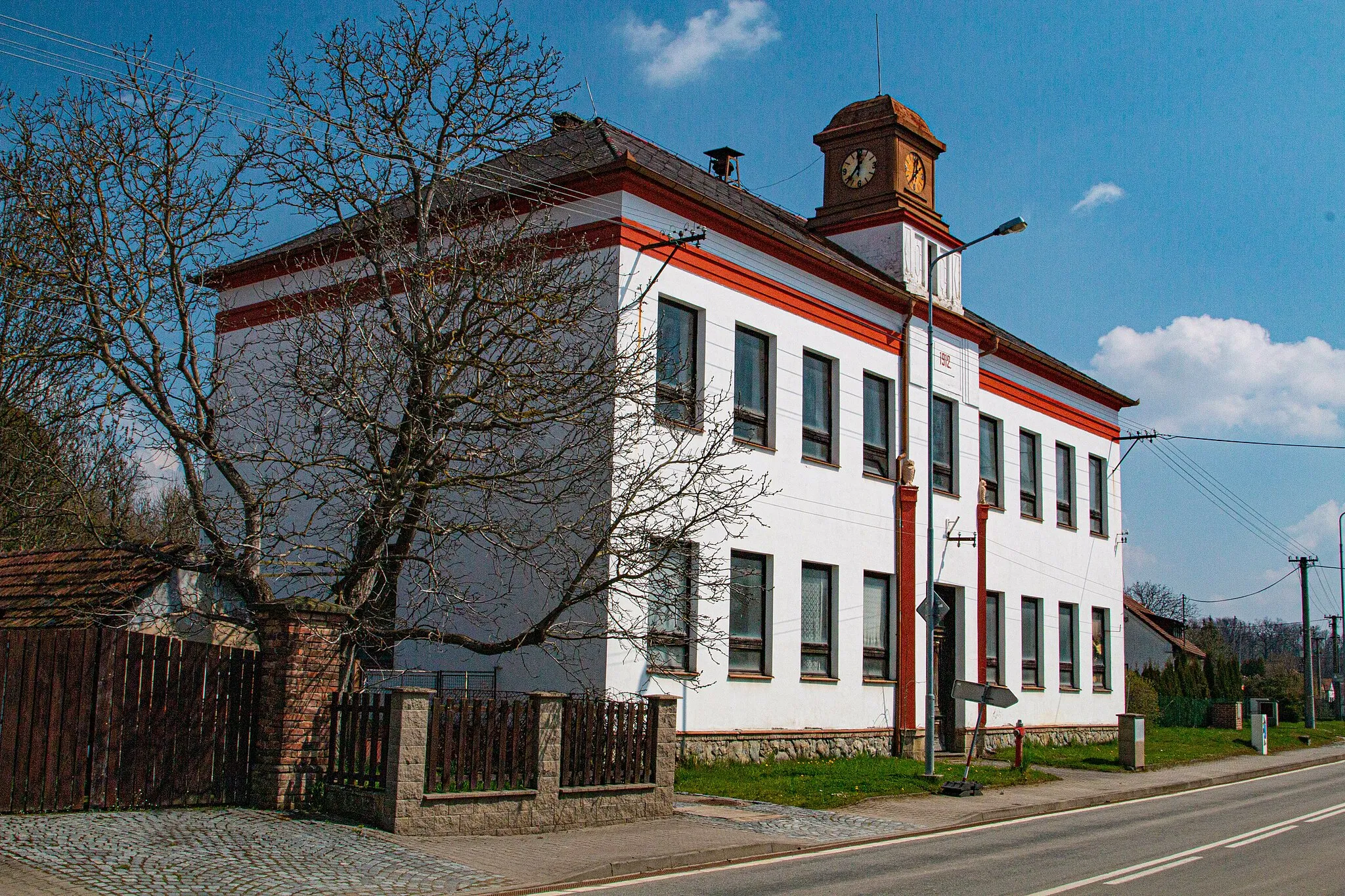 Photo showing: Litětiny - bývalá škola