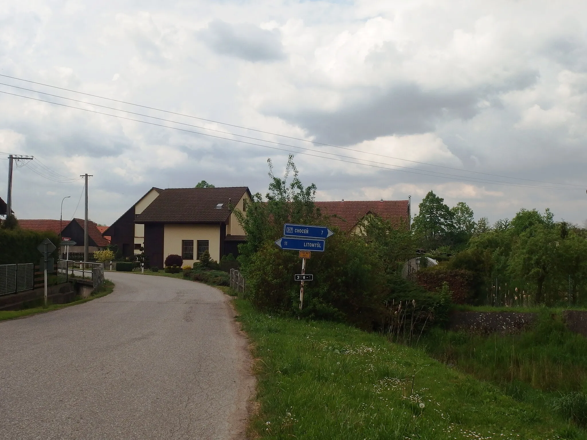 Photo showing: České Heřmanice, Ústí nad Orlicí District, Czech Republic. Part Chotěšiny.