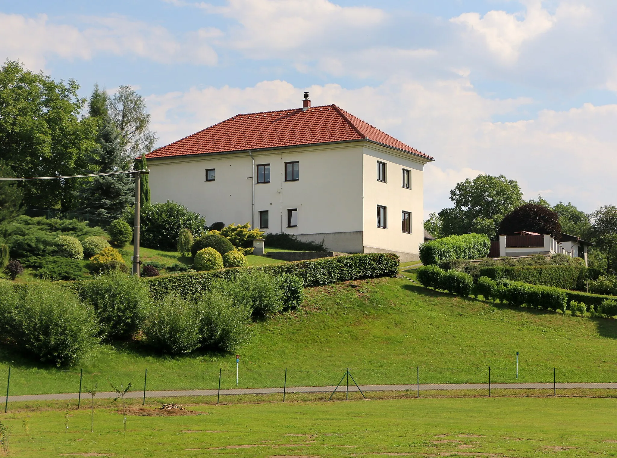 Photo showing: House No 2 in Hoděčín, part of Olešnice, Czech Republic.