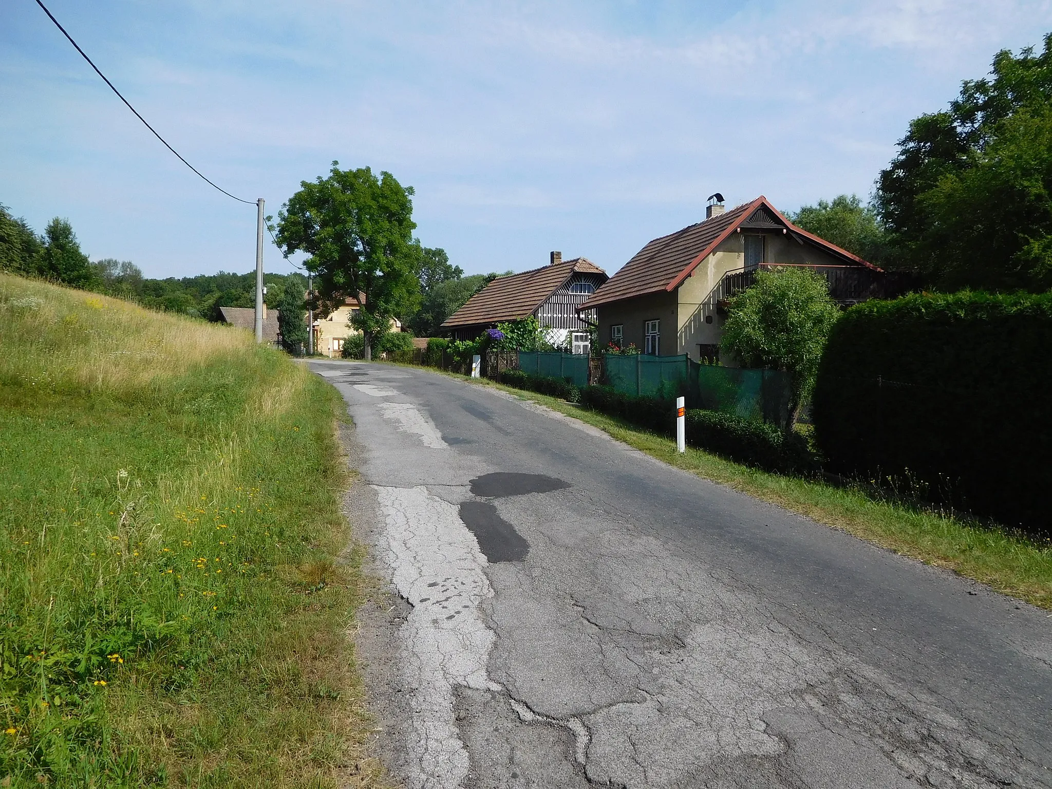 Photo showing: Záhuby - střed obce