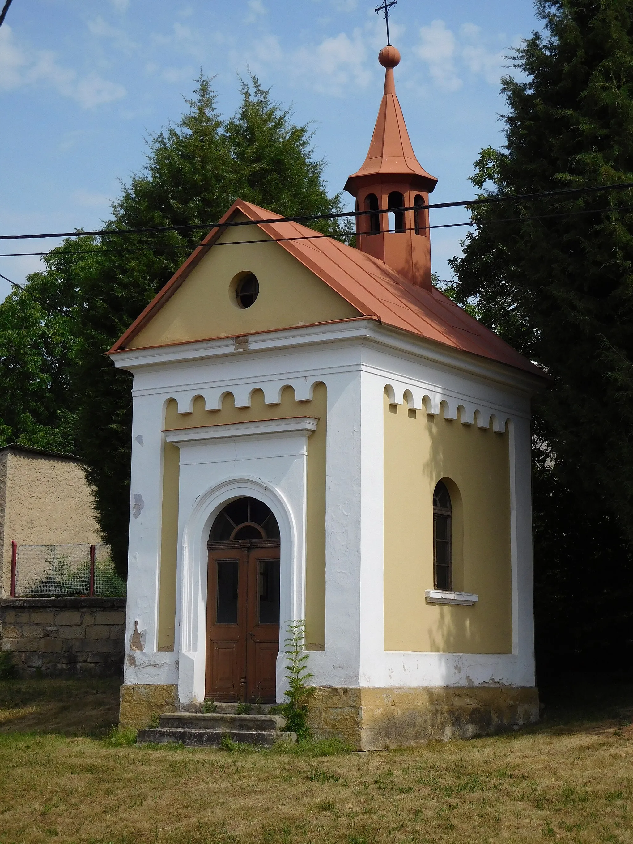 Photo showing: Horní Rokytňany - Kaple Nejsvětější Trojice