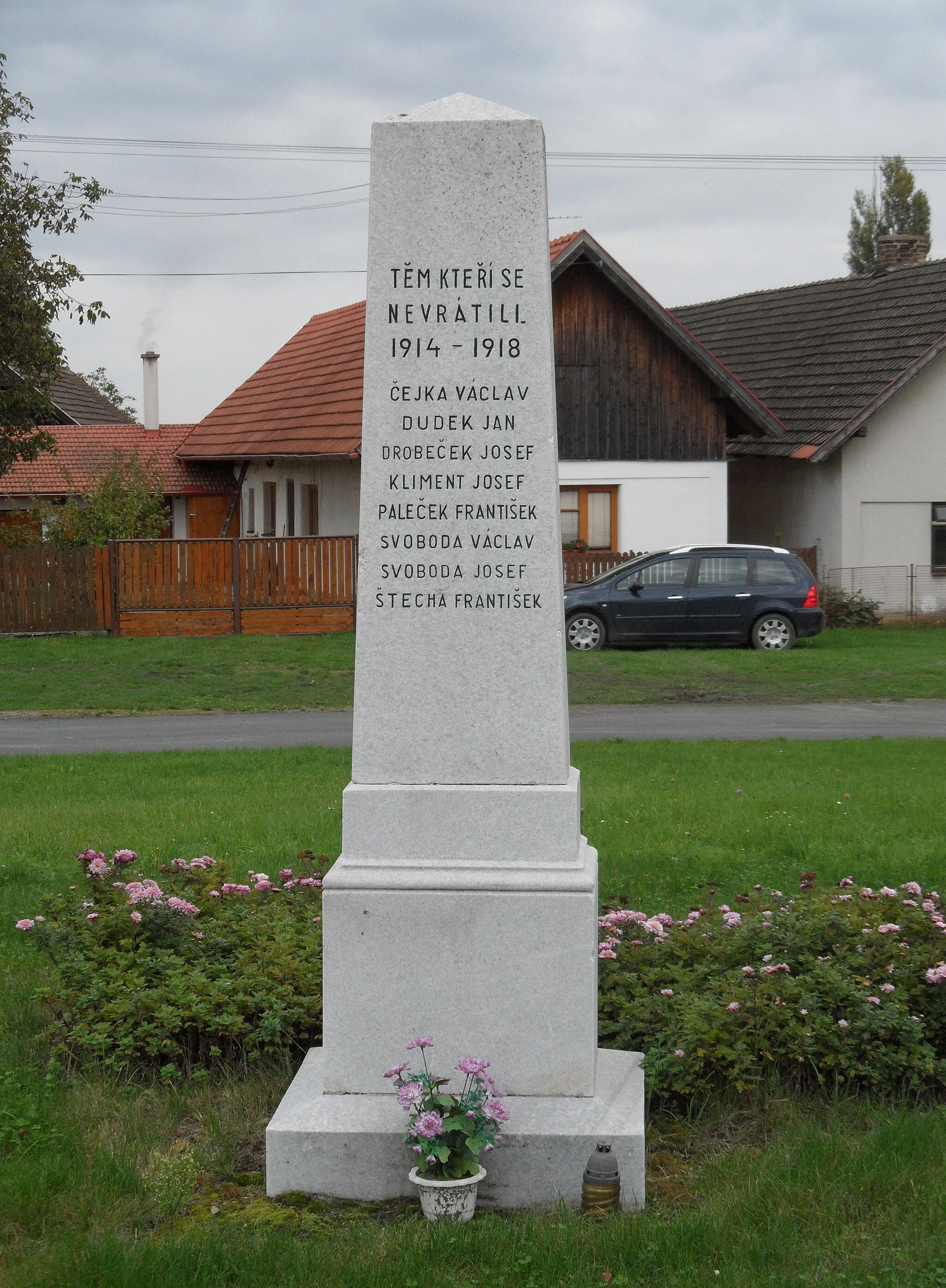 Photo showing: Pojedy F. Memorial of Victims of WW1, Nymburk District, the Czech Republic.