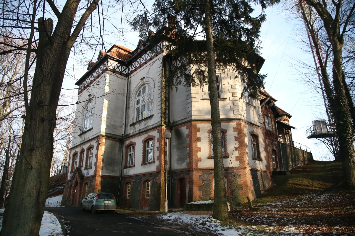 Photo showing: Szkoła muzyczna