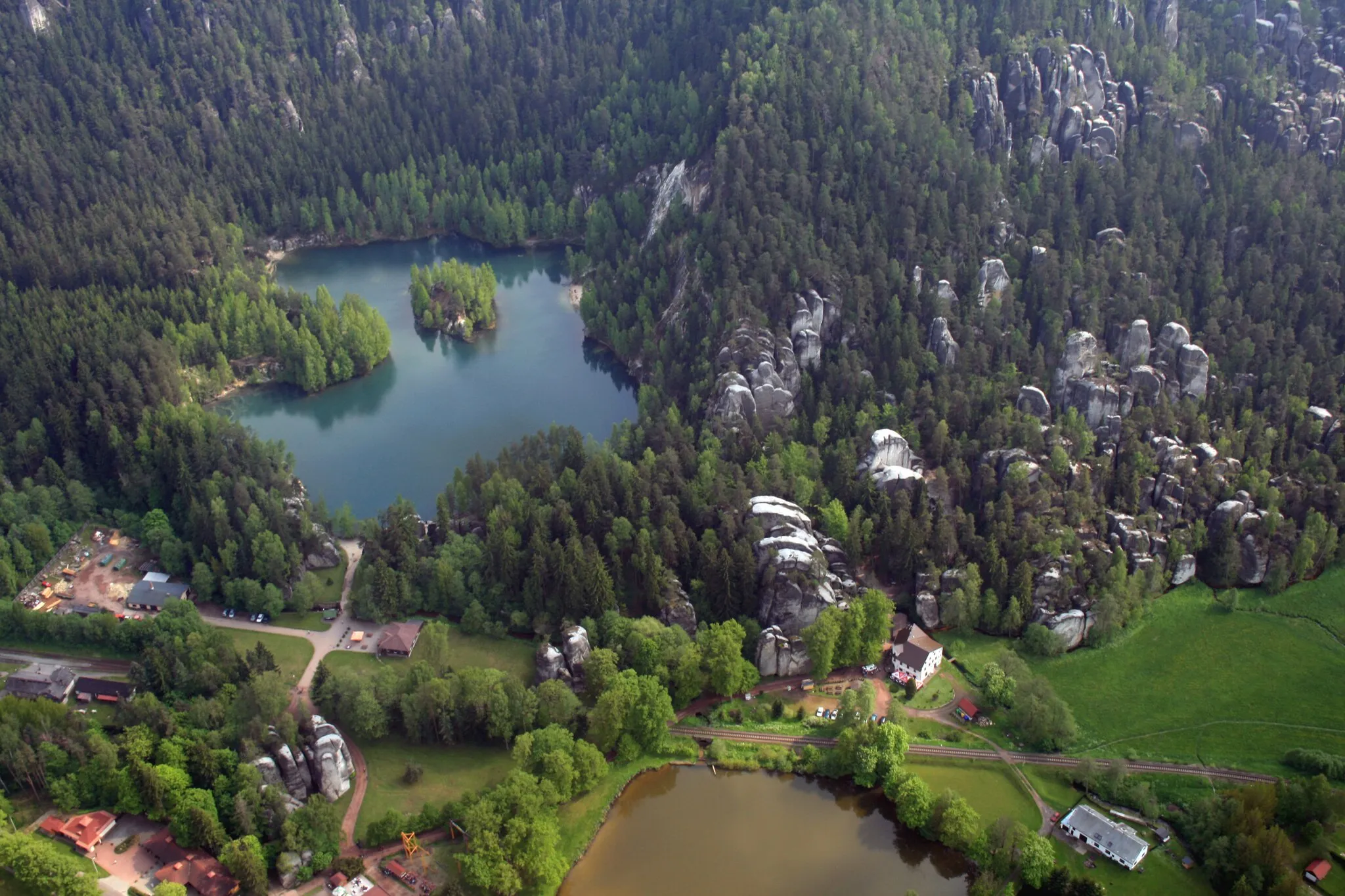 Photo showing: Part of Adršpach-Teplice Rocks from air, eastern Bohemia, Czech Republic