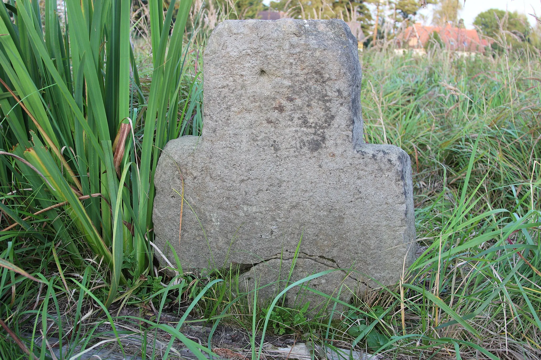 Photo showing: Stone cross in Golińsk