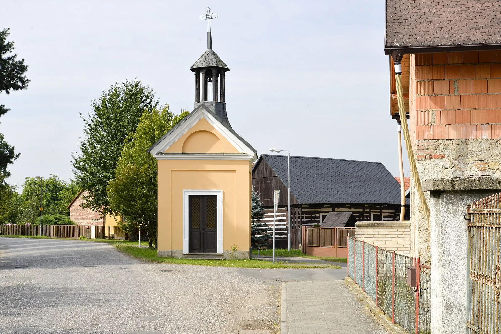 Photo showing: Koprník - small village, part of Kněžmost in Mladá Boleslav District, chapel