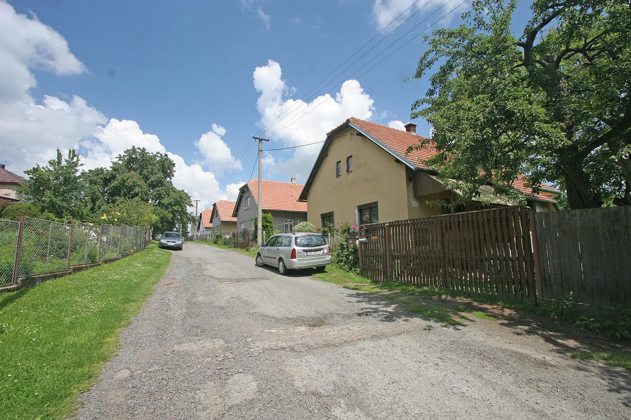 Photo showing: Trpišov čp. 69
Camera location 49° 53′ 26.89″ N, 15° 47′ 40.6″ E View this and other nearby images on: OpenStreetMap 49.890802;   15.794612

This file was created as a part of the photographic program of Wikimedia Czech Republic. Project: Foto českých obcí The program supports Wikimedia Commons photographers in the Czech Republic.