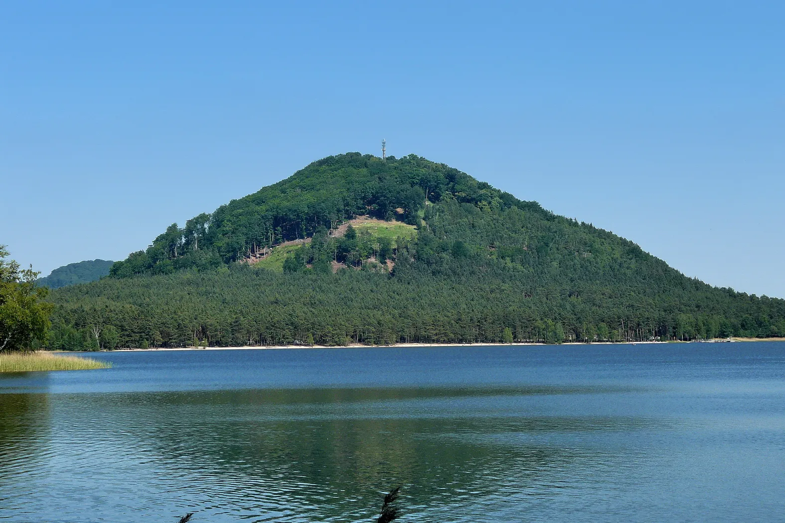 Photo showing: Borný nad Máchovým jezerem