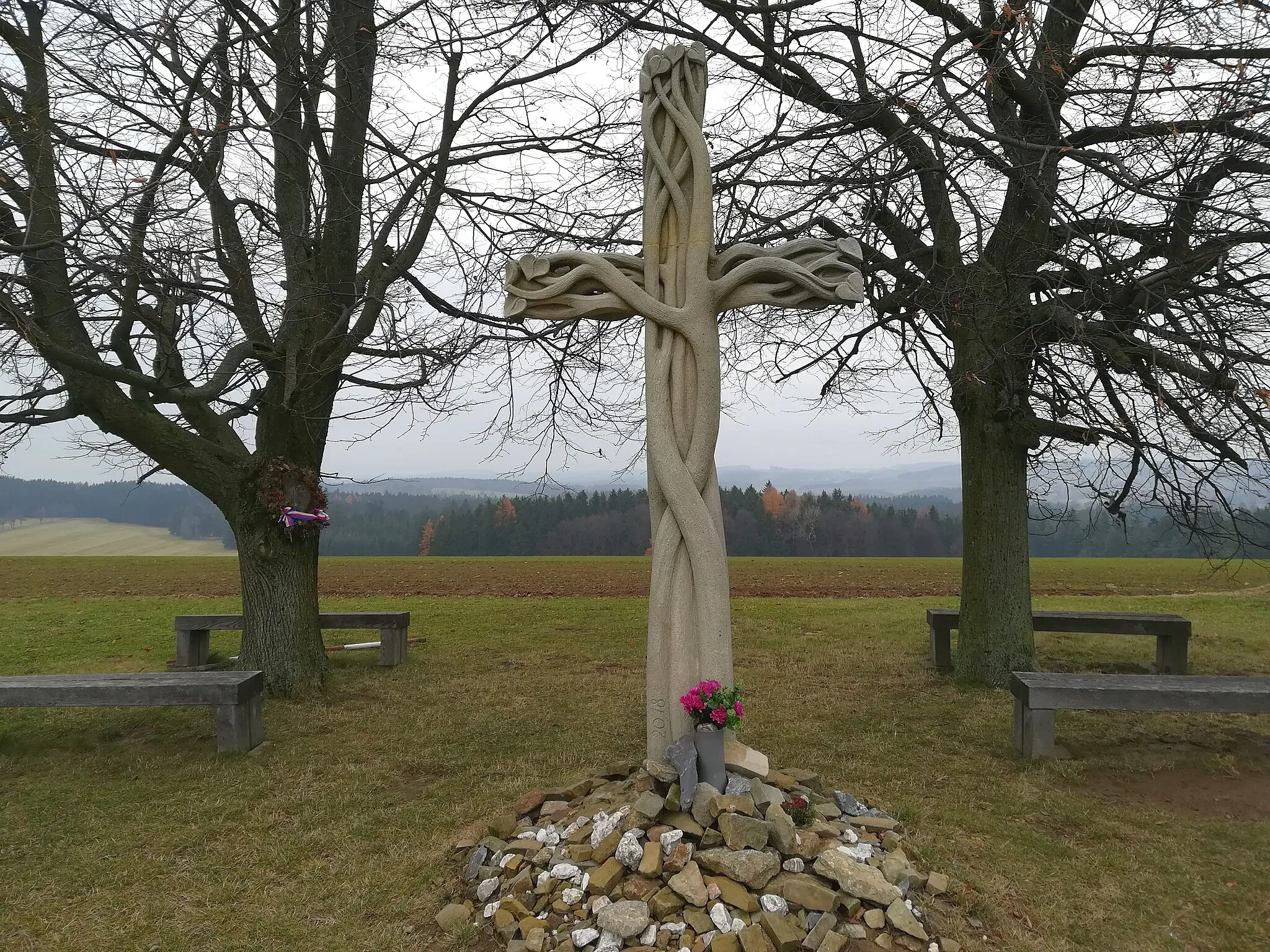 Photo showing: Jámy - vrch Vejdoch, plastika Strom života