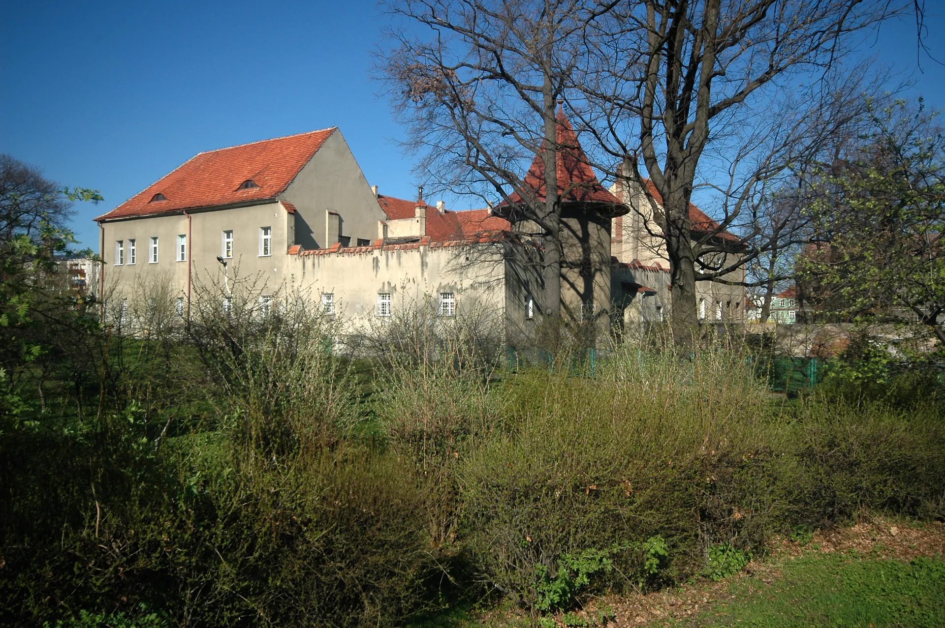 Photo showing: dwór, ob. Specjalny Ośrodek Szkolno-Wychowawczy
Bielawa, Wolności 92, Bielawa