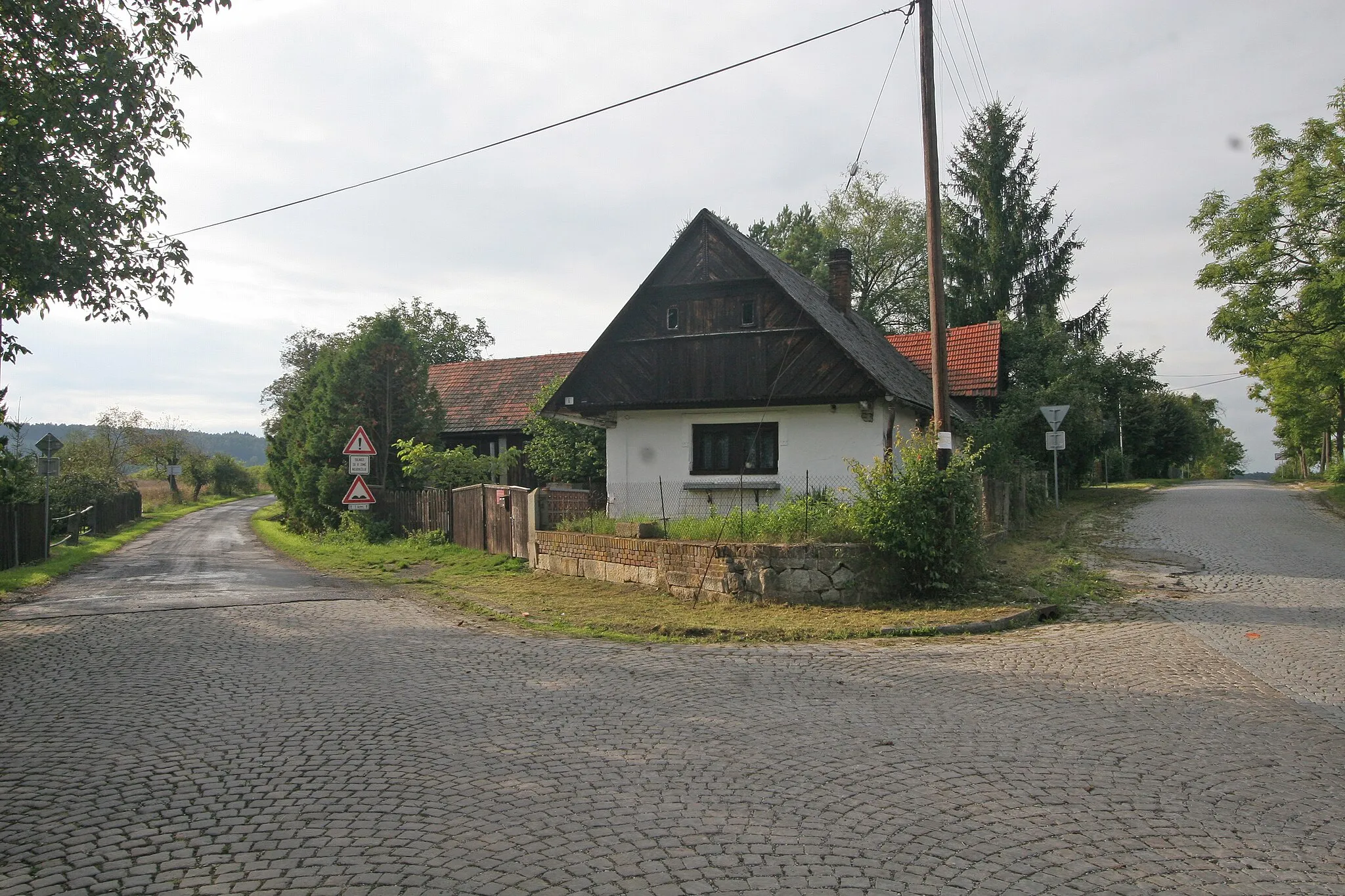 Photo showing: Velký Vřešťov čp. 78
Camera location 50° 21′ 35.24″ N, 15° 44′ 48.18″ E View this and other nearby images on: OpenStreetMap 50.359788;   15.746718

This file was created as a part of the photographic program of Wikimedia Czech Republic. Project: Foto českých obcí The program supports Wikimedia Commons photographers in the Czech Republic.