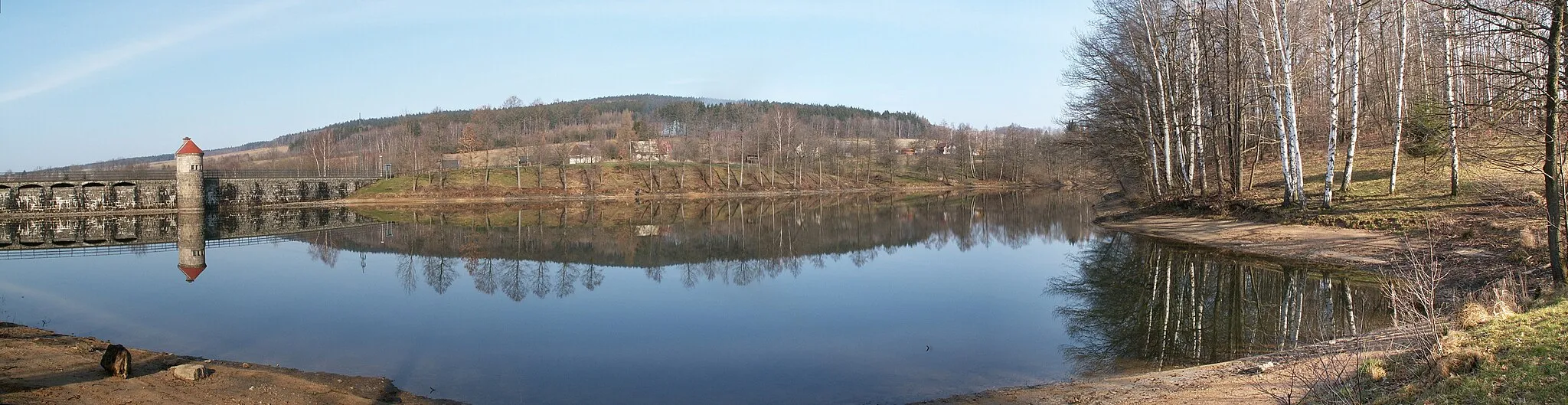 Photo showing: Vodní Nádrž Mlýnice v Nové Vsi u Chrastavy - Panorama od jihu.