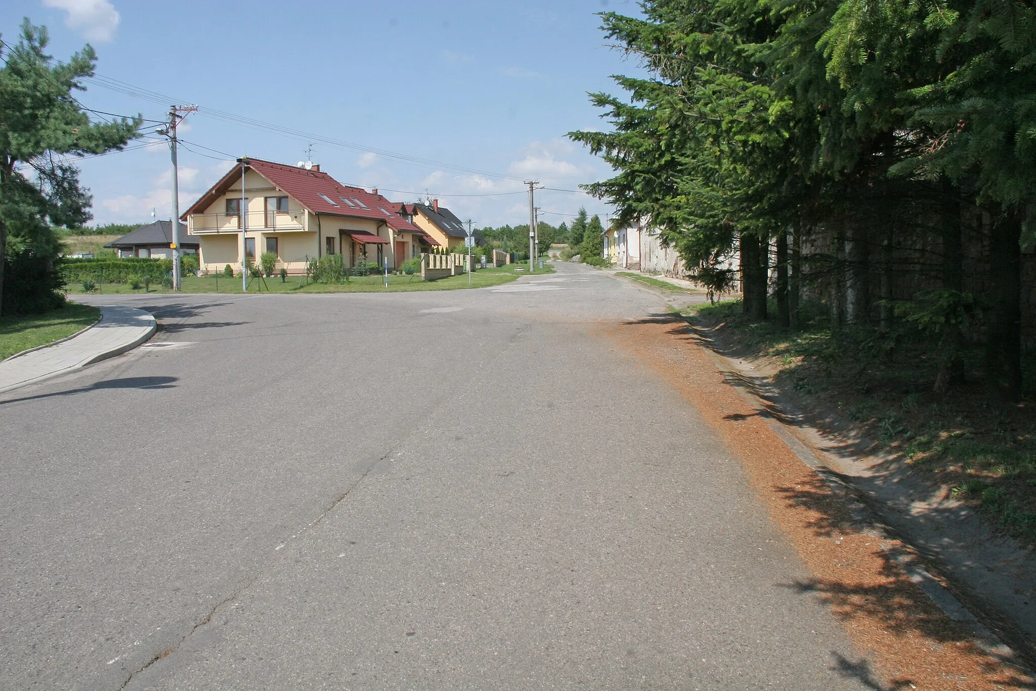 Photo showing: Skalička čp. 65
Camera location 50° 16′ 22.95″ N, 15° 51′ 16.82″ E View this and other nearby images on: OpenStreetMap 50.273043;   15.854672

This file was created as a part of the photographic program of Wikimedia Czech Republic. Project: Foto českých obcí The program supports Wikimedia Commons photographers in the Czech Republic.