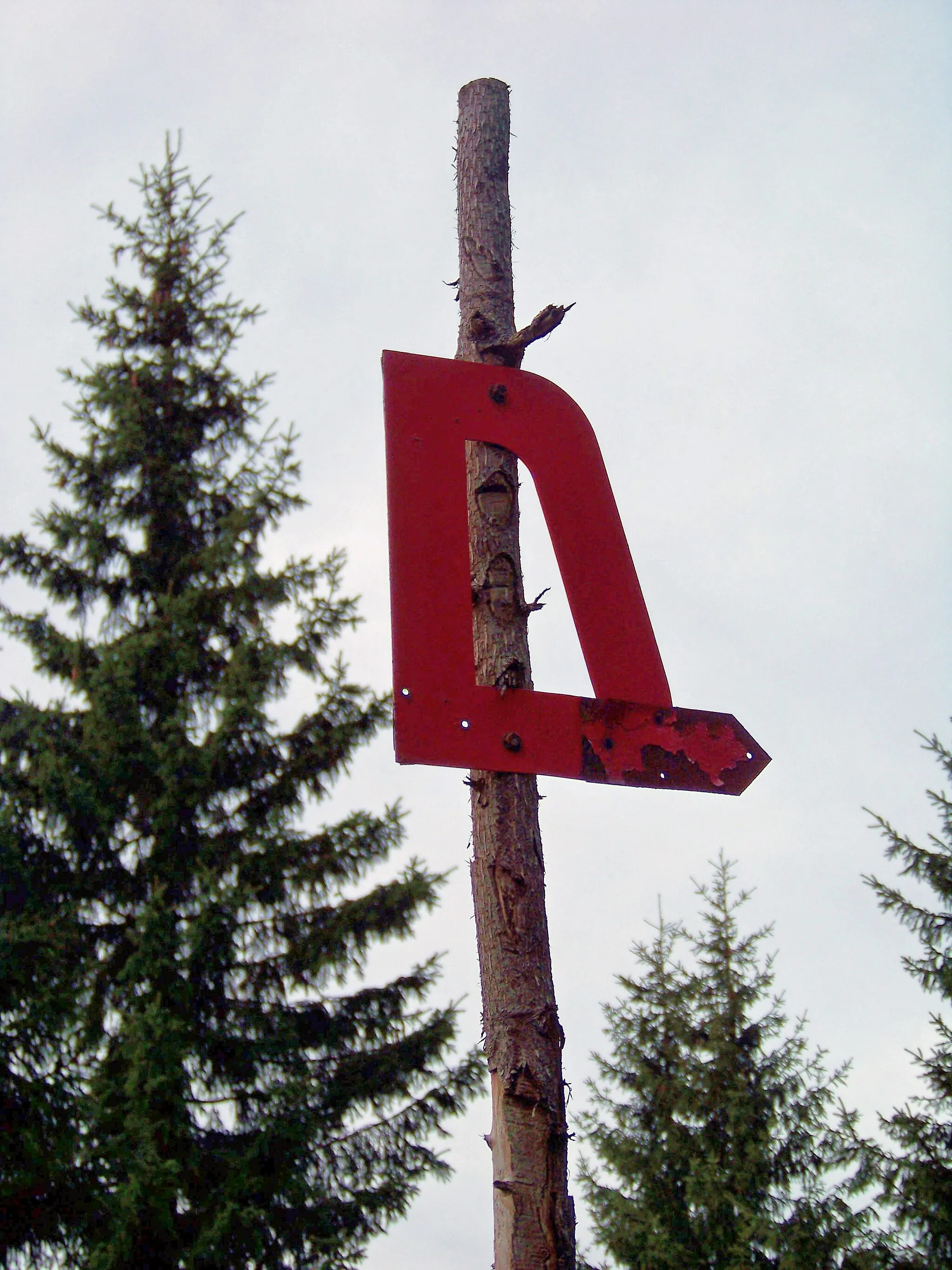 Photo showing: Rokytnice nad Jizerou-Rokytno, Semily District, Liberec Region, the Czech Republic. A Muttich's sign near Dvoračky.