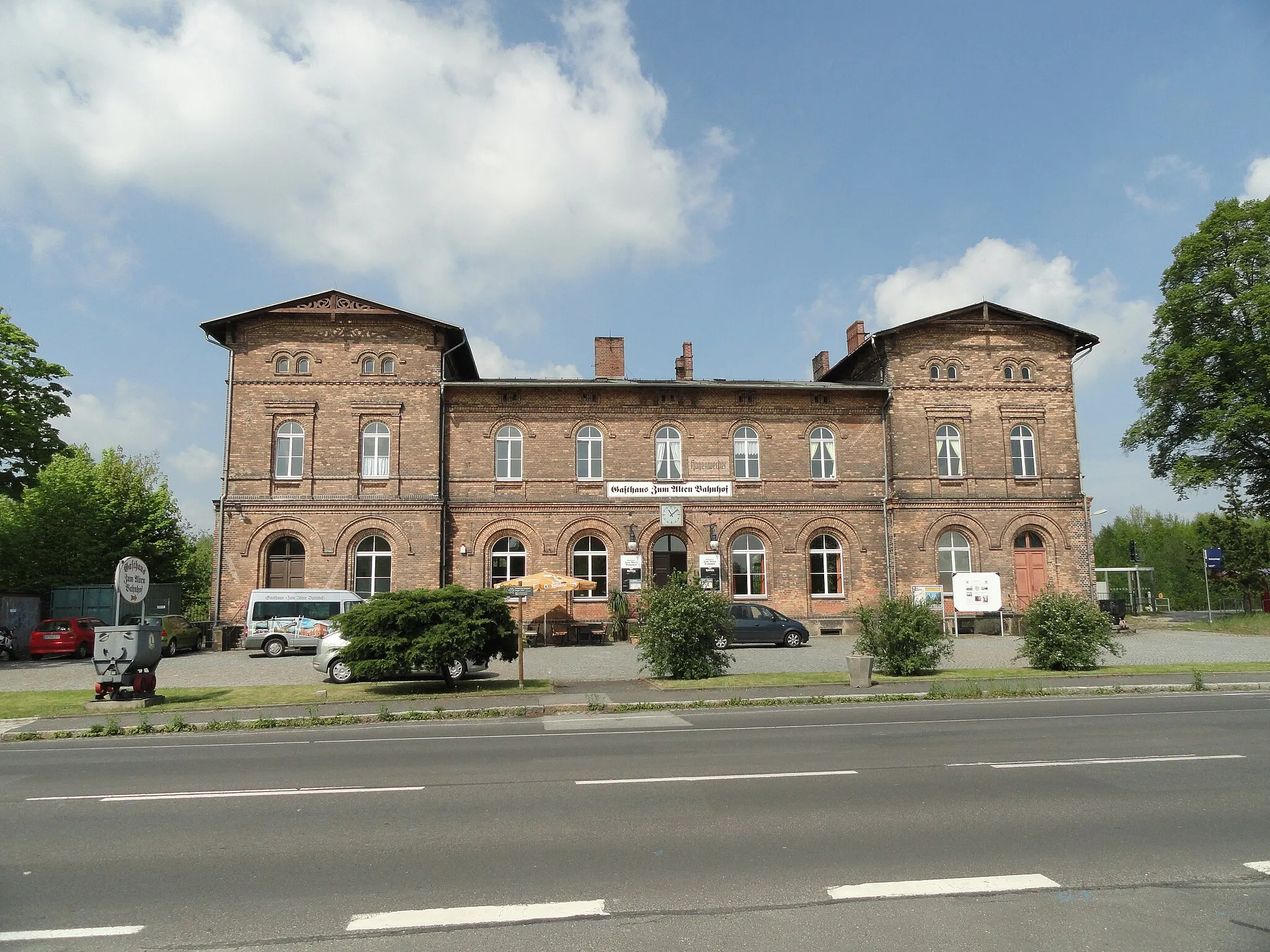Photo showing: train station Hagenwerder, in the south of Görlitz, Saxony