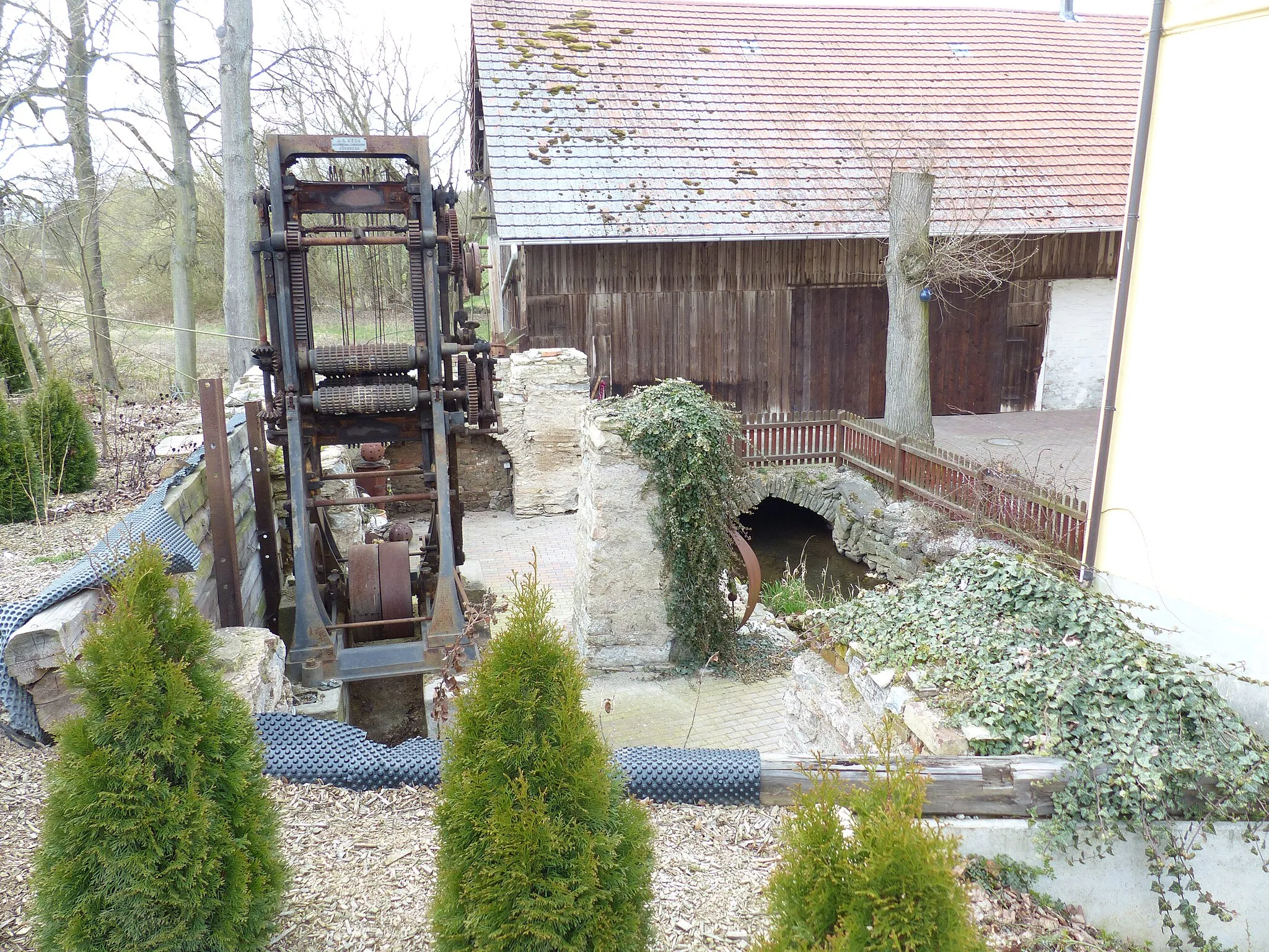 Photo showing: Klötzlamühle mit Mühlanlage, oberschlächtiges Wasserrad