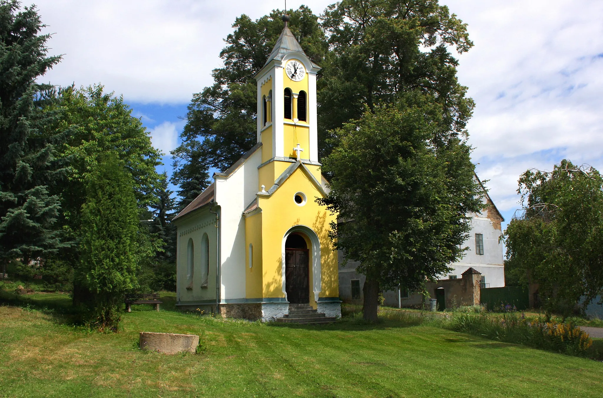 Photo showing: Small church in Jindřišská, part of Jirkov, Czech Republic