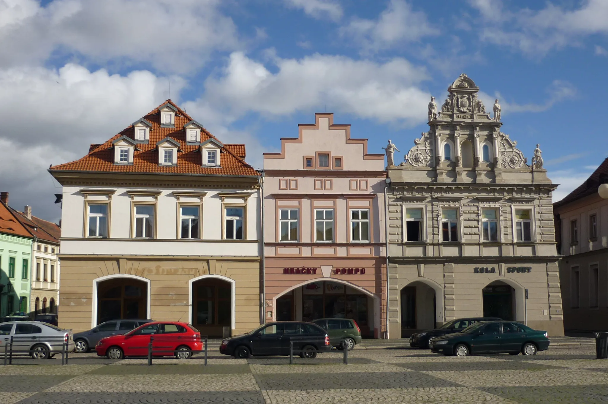 Photo showing: Bürgerhäuser am Ringplatz in Saaz (Žatec)