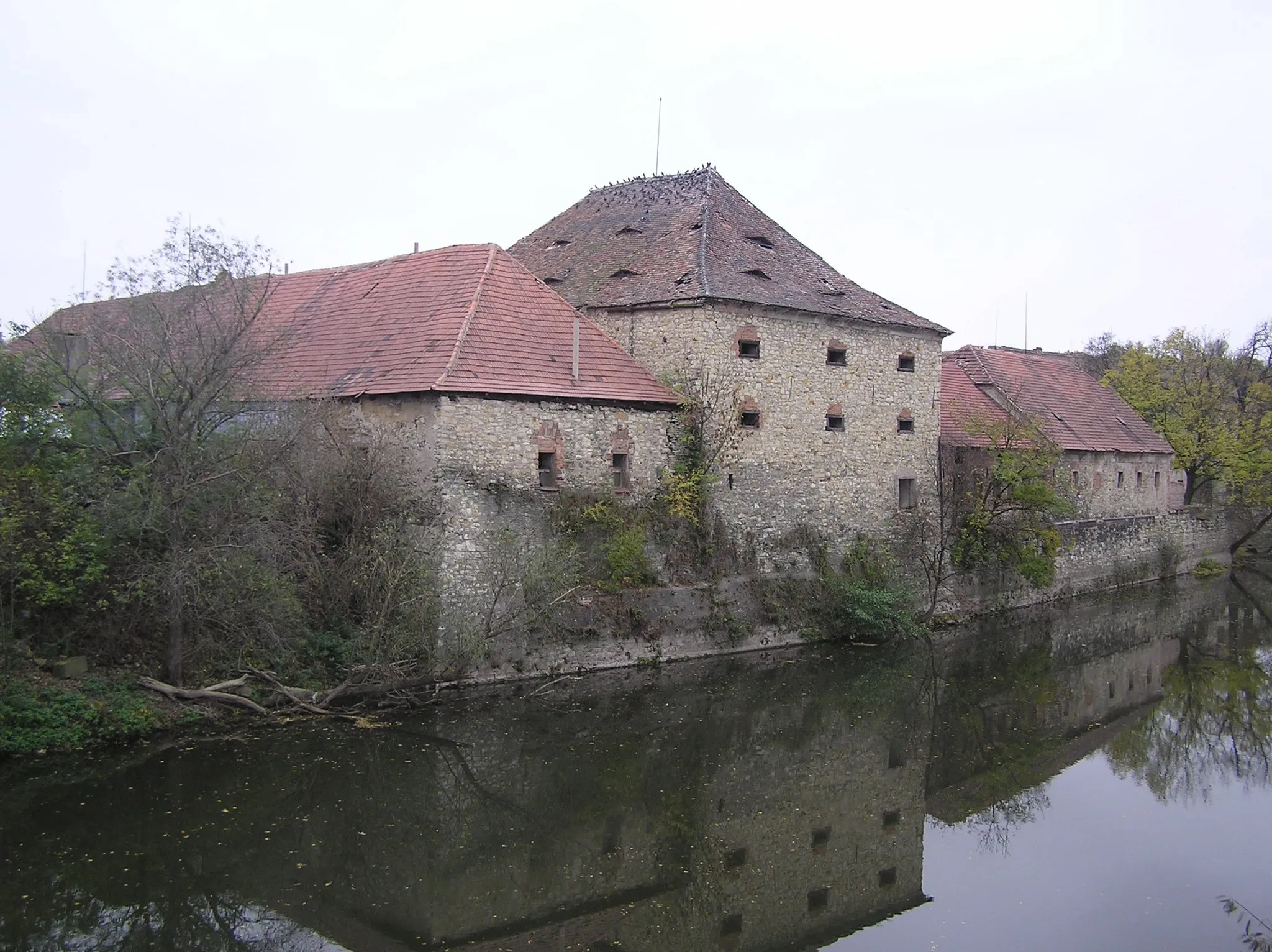 Photo showing: Castle granary in Vršovice