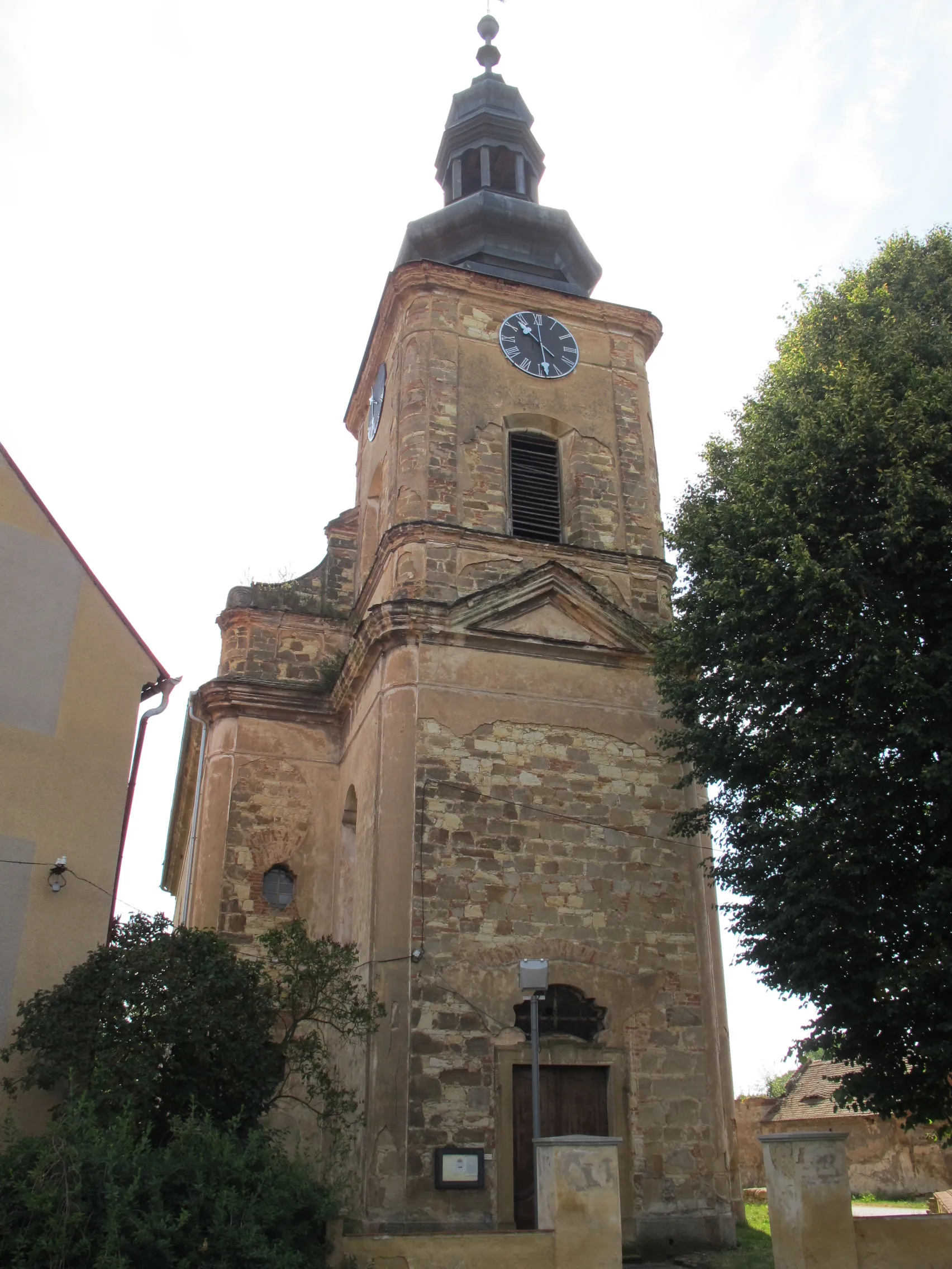 Photo showing: Tower of the church of St. Wenceslas in Velká Černoc