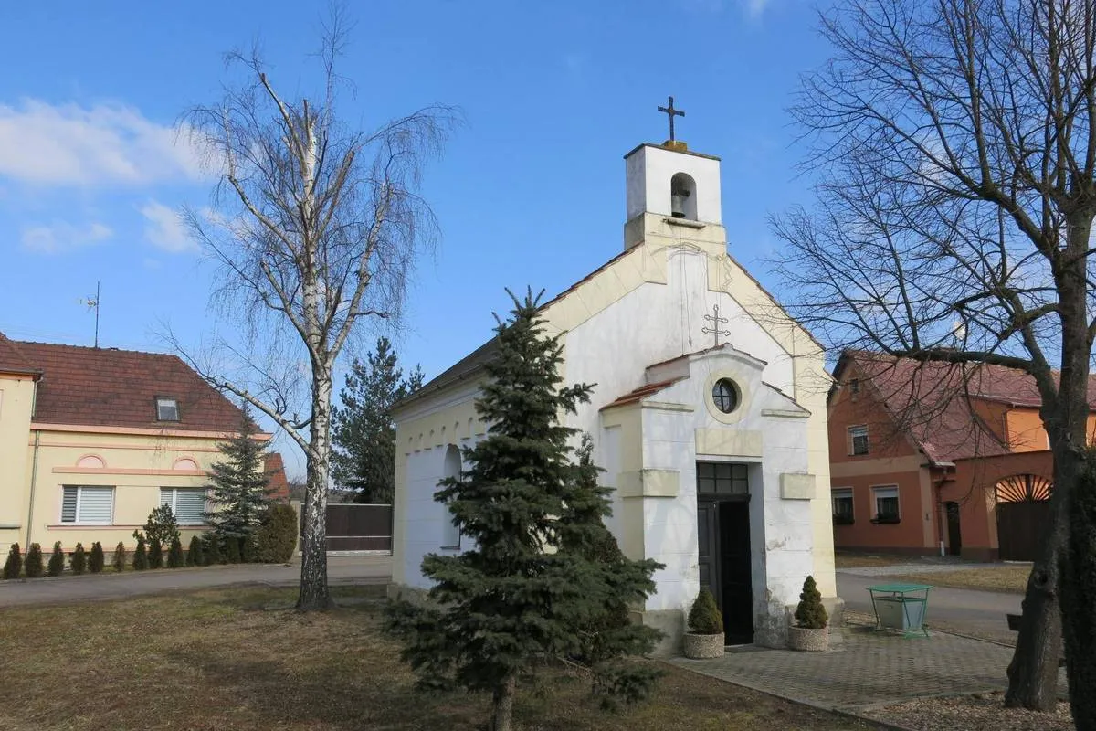 Photo showing: Chapel in Koštice in Louny District – entry no. 20509.