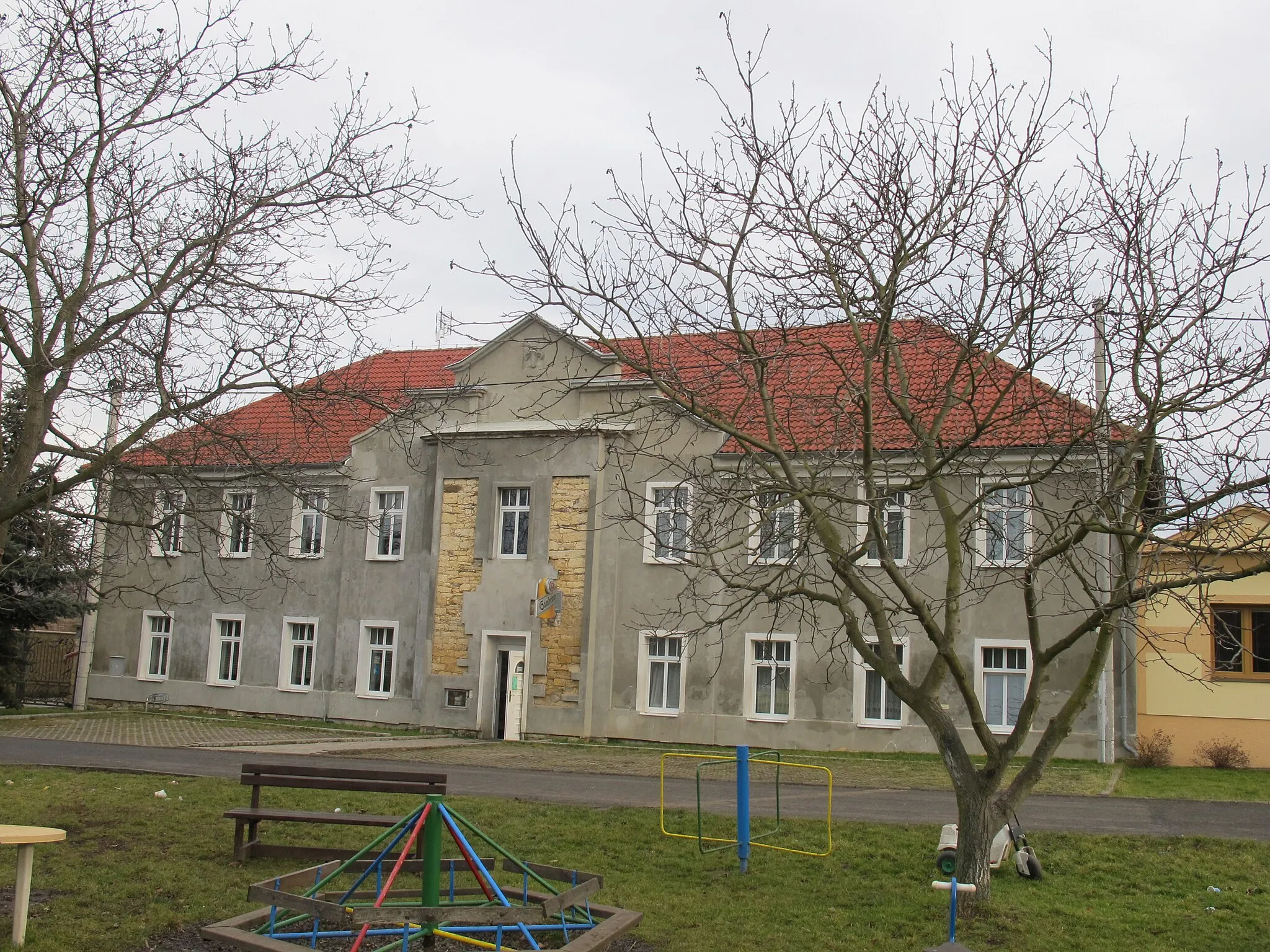 Photo showing: Ves Hošnice (okr. Chomutov) - střed obce, č.p. 12